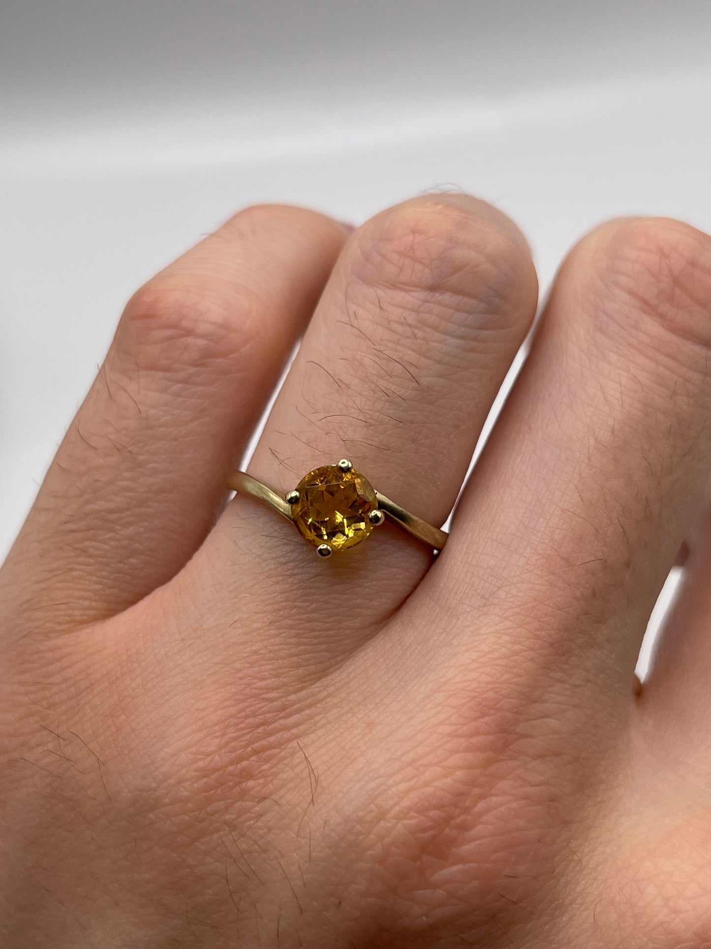 9ct gold citrine ring