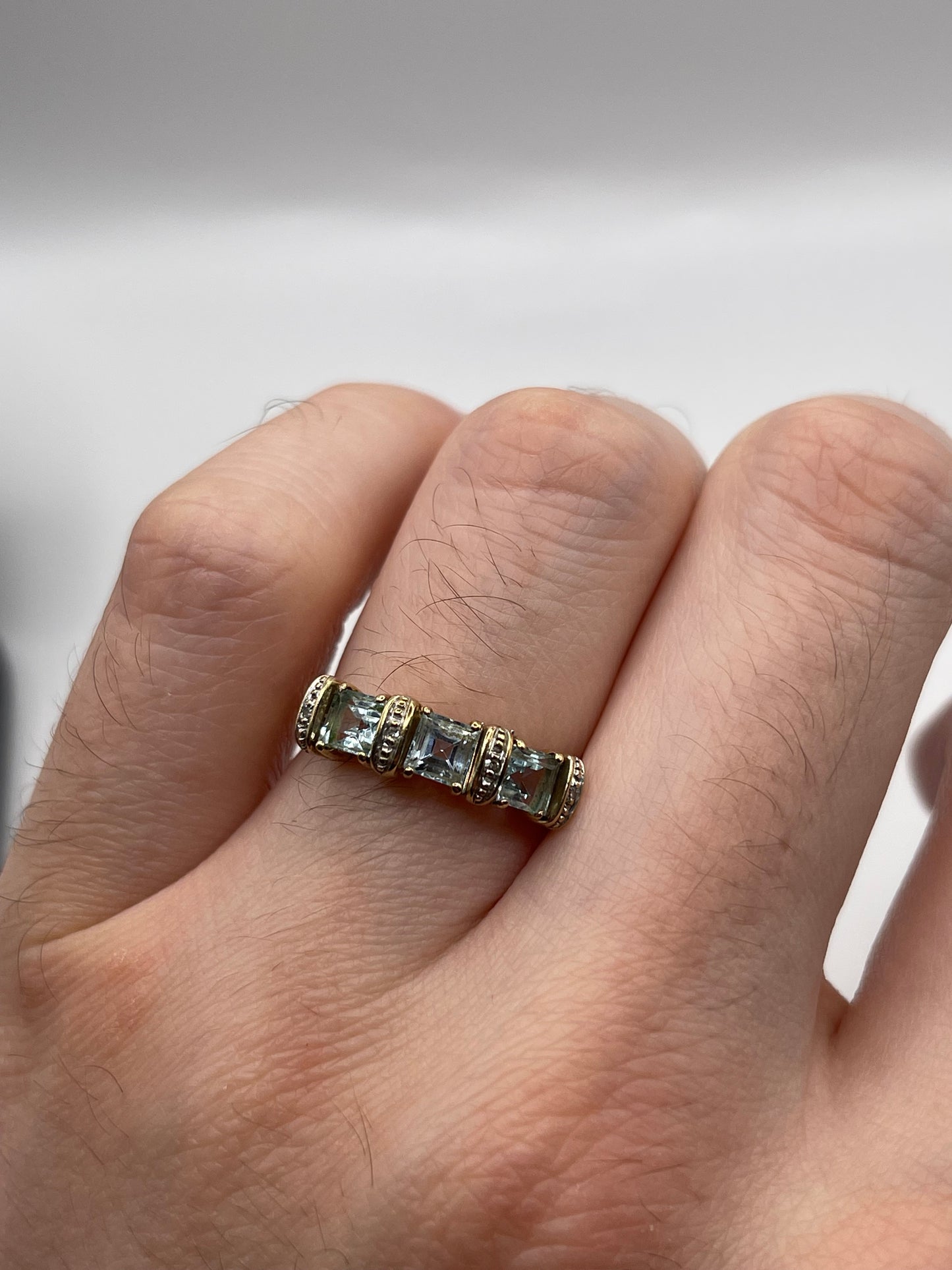 9ct gold topaz and diamond ring
