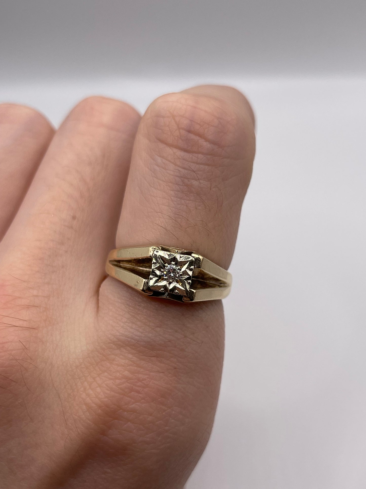 9ct gold diamond signet ring