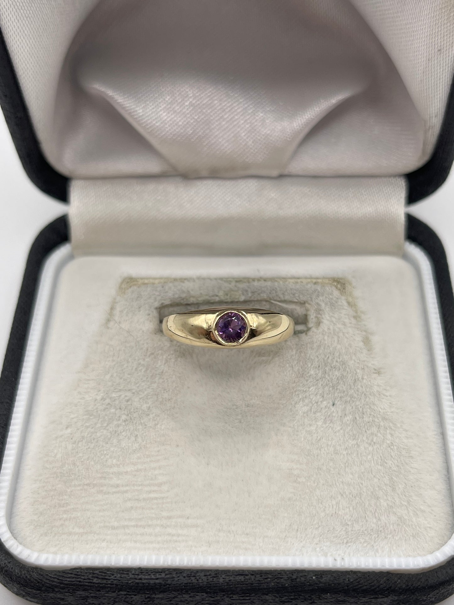 9ct gold amethyst gypsy ring