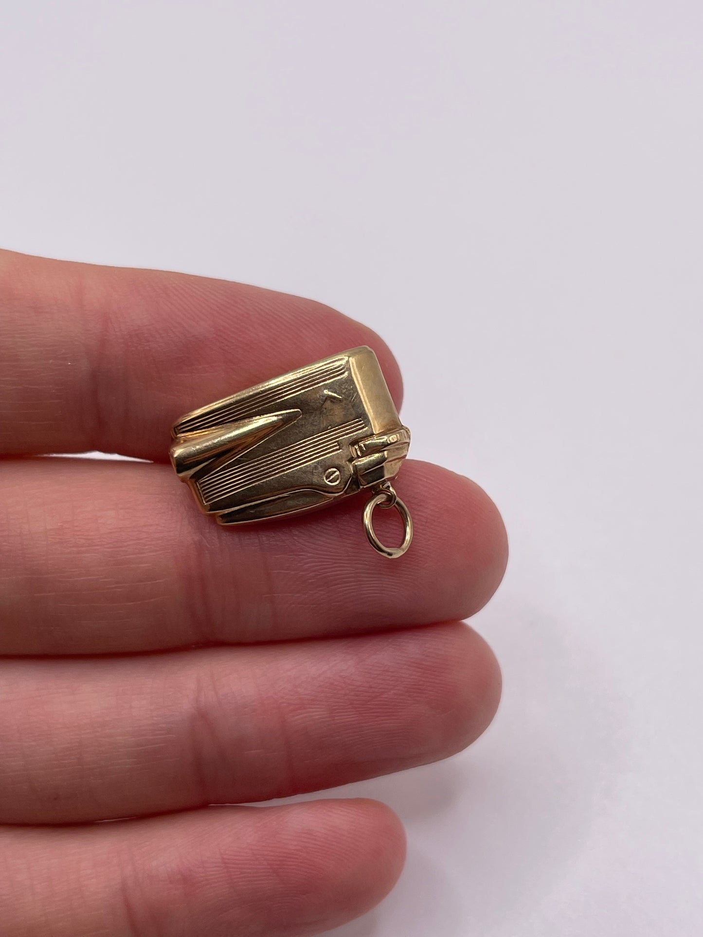 9ct gold lighter charm