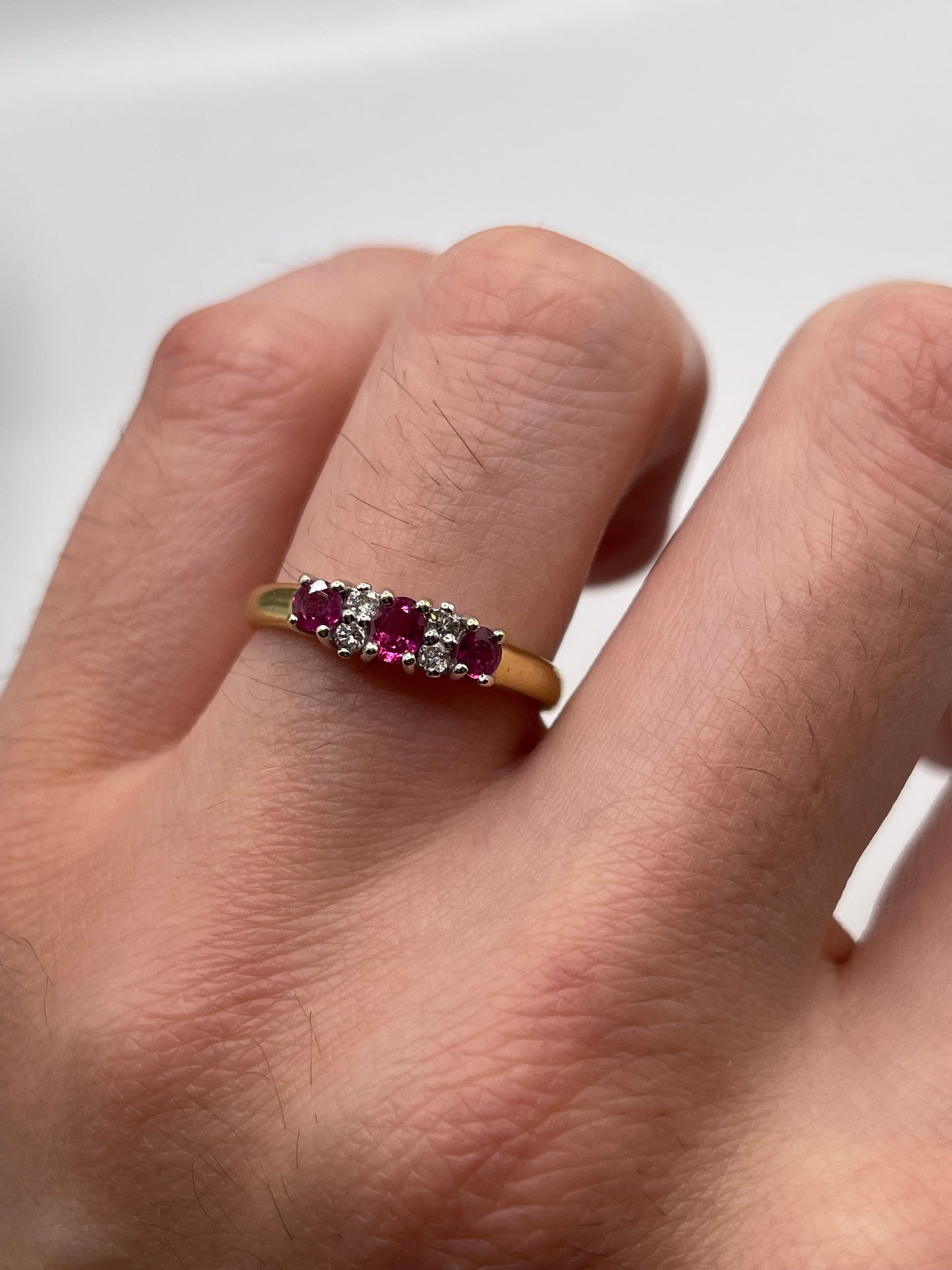 18ct gold ruby and diamond ring