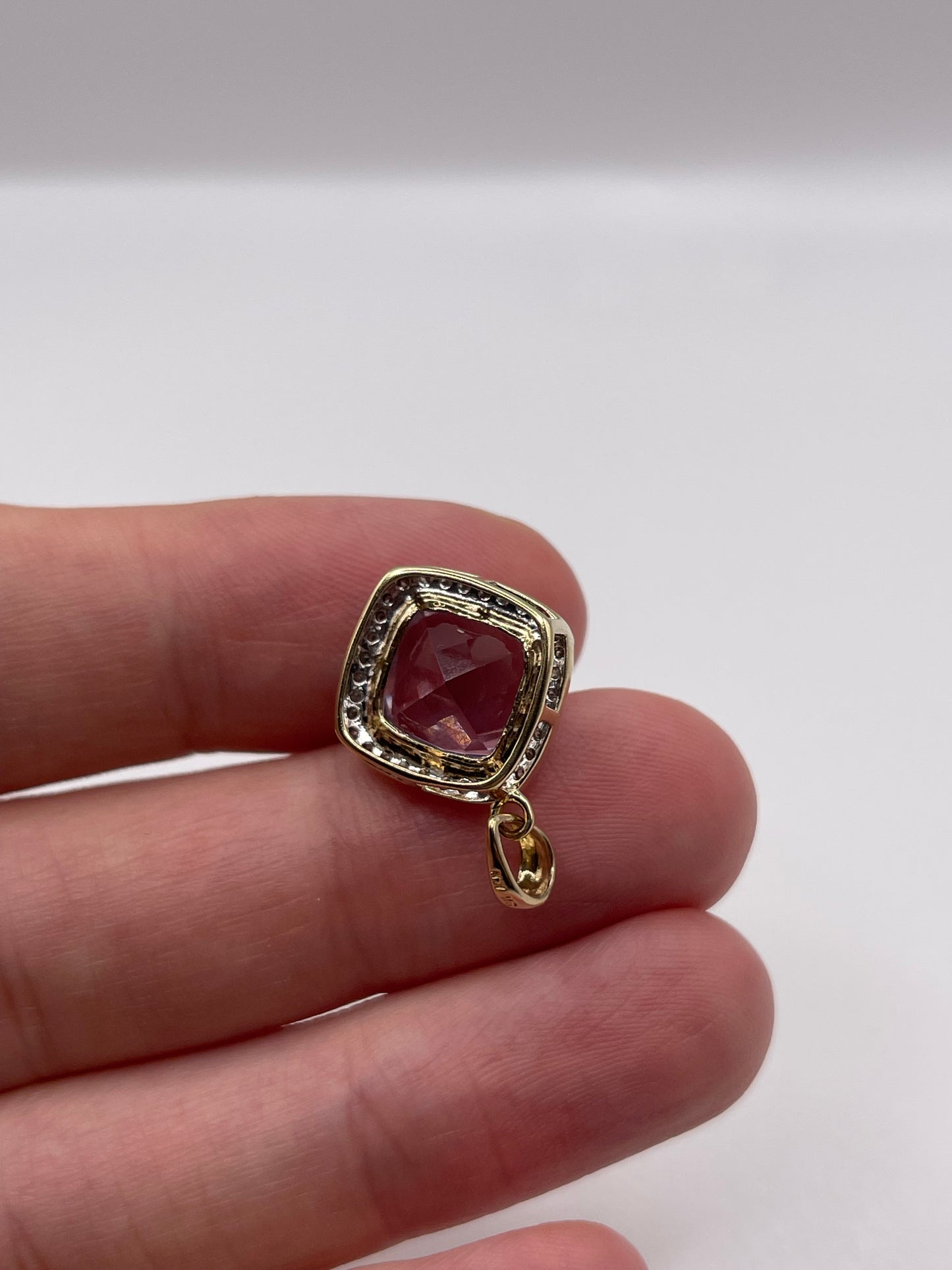 9ct gold amethyst and diamond pendant