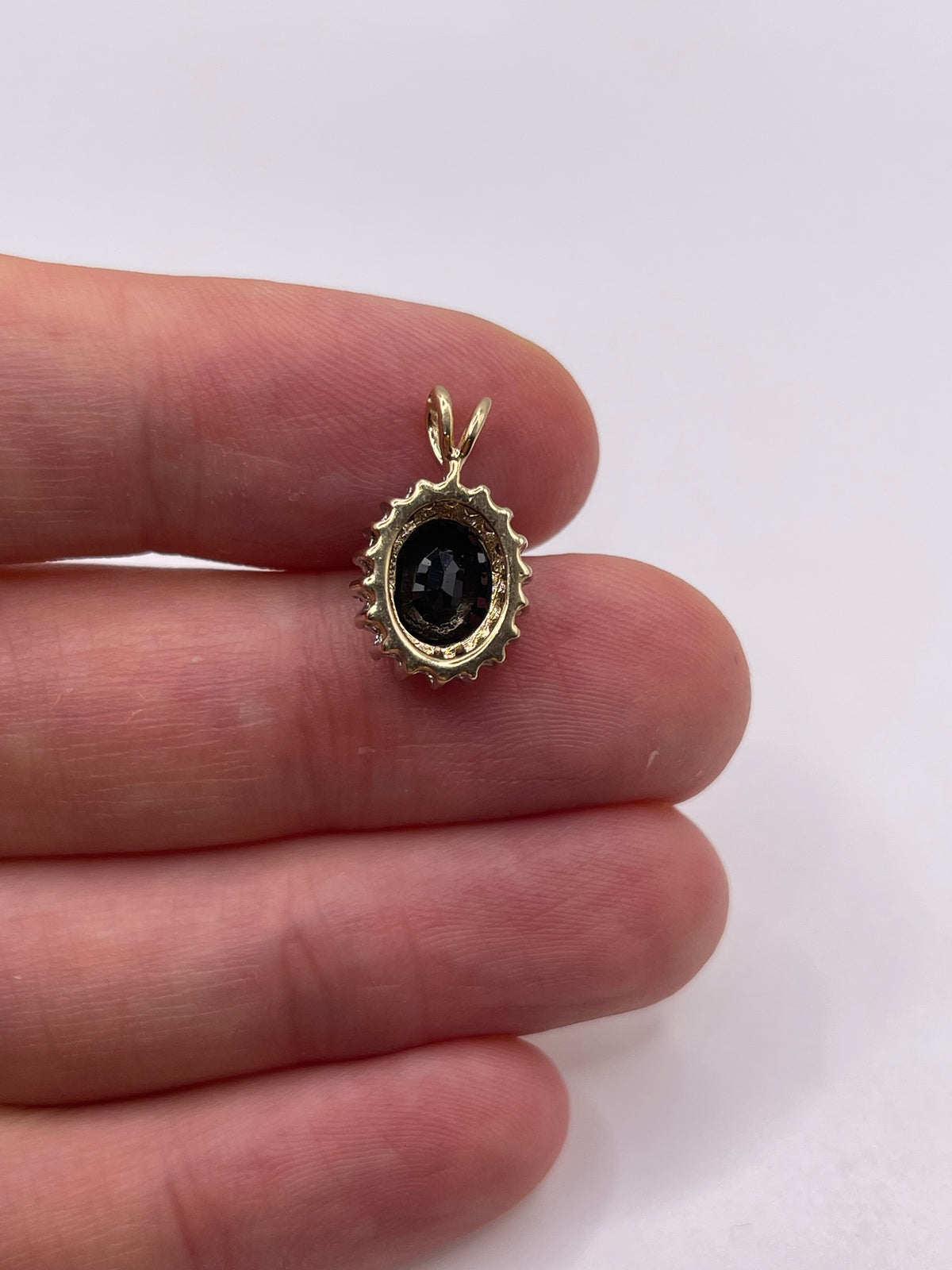 9ct gold sapphire and diamond pendant