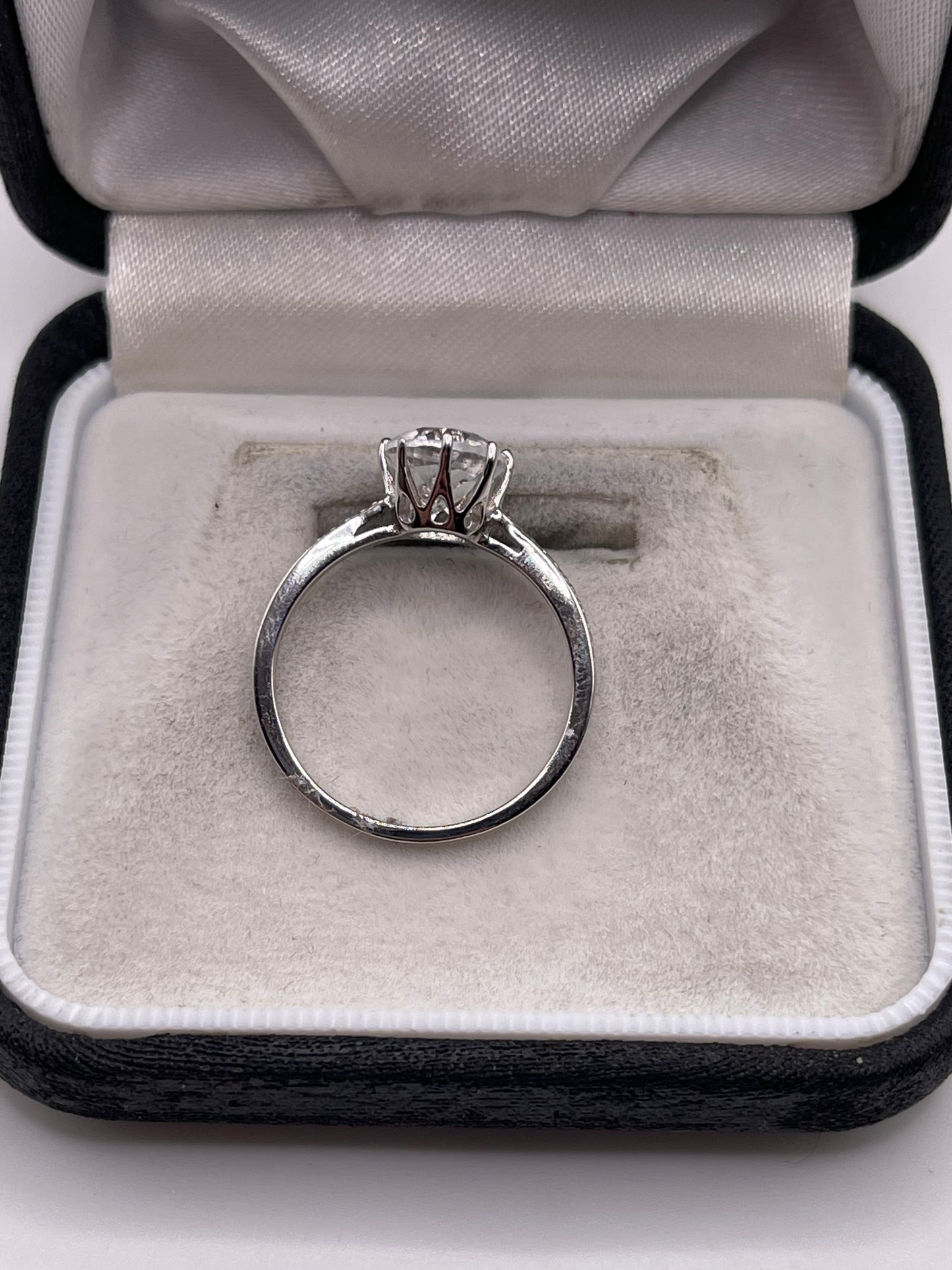 Silver topaz ring