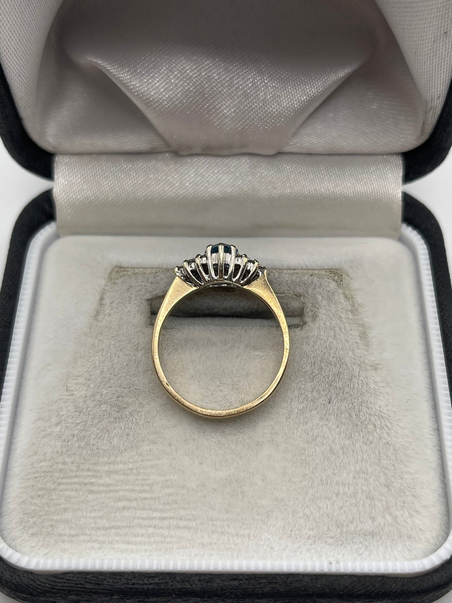 9ct gold topaz and diamond ring