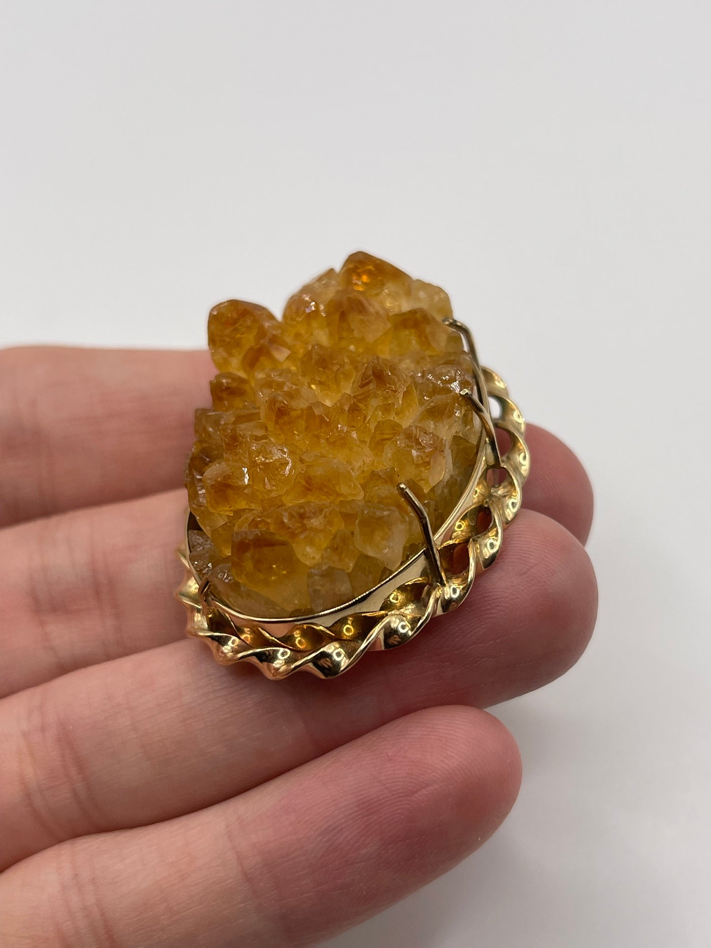 9ct gold citrine pendant