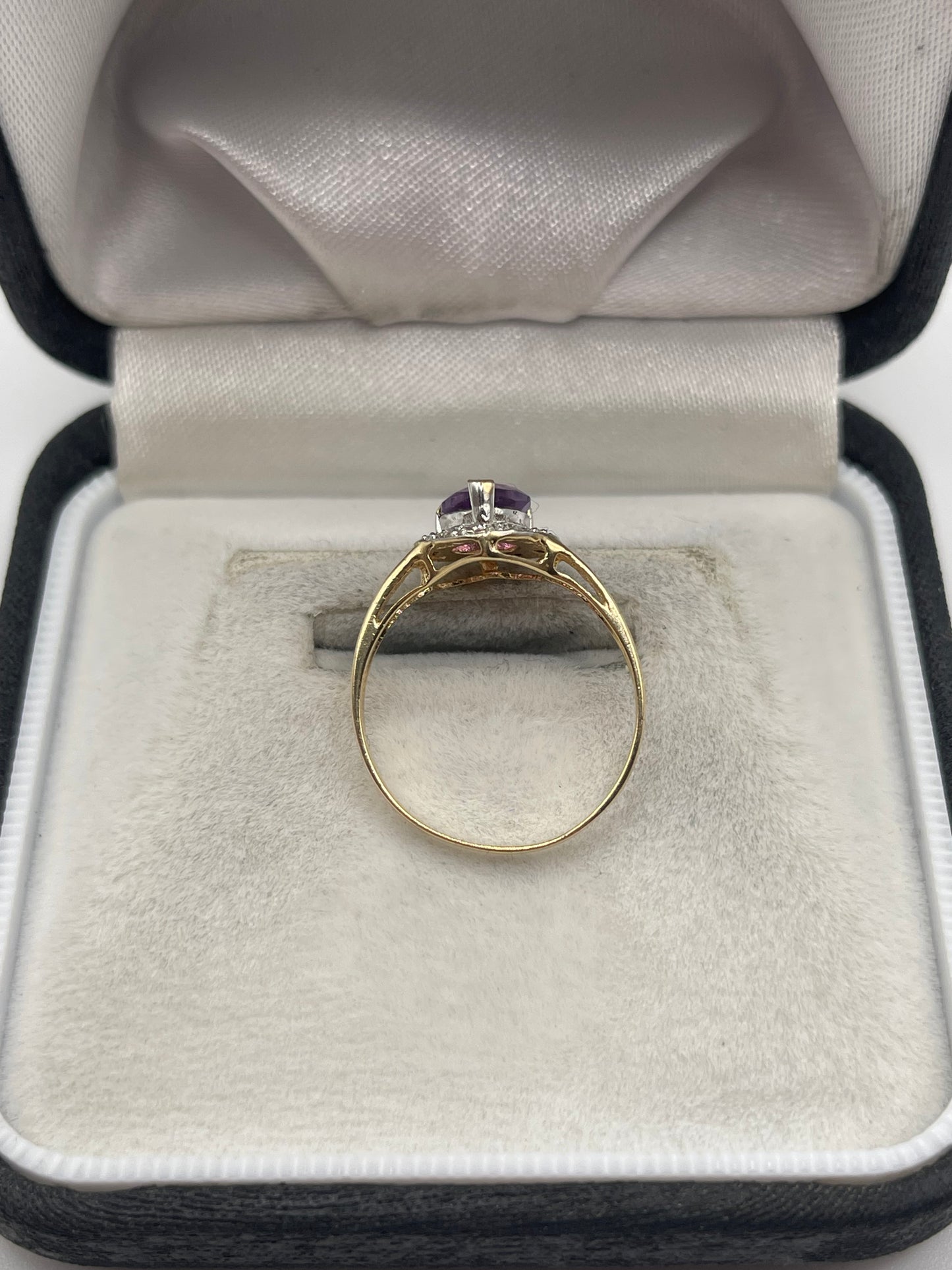 9ct gold amethyst and diamond ring