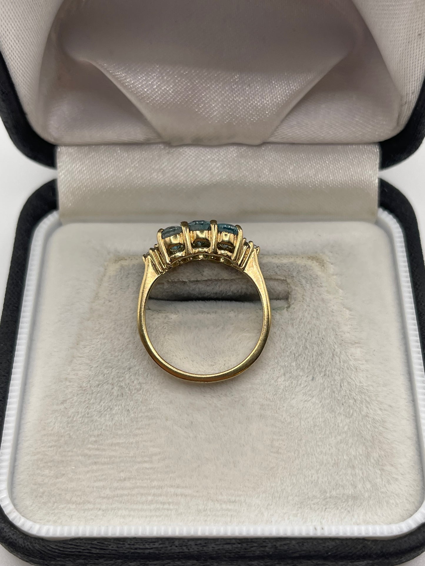 9ct gold blue zircon ring