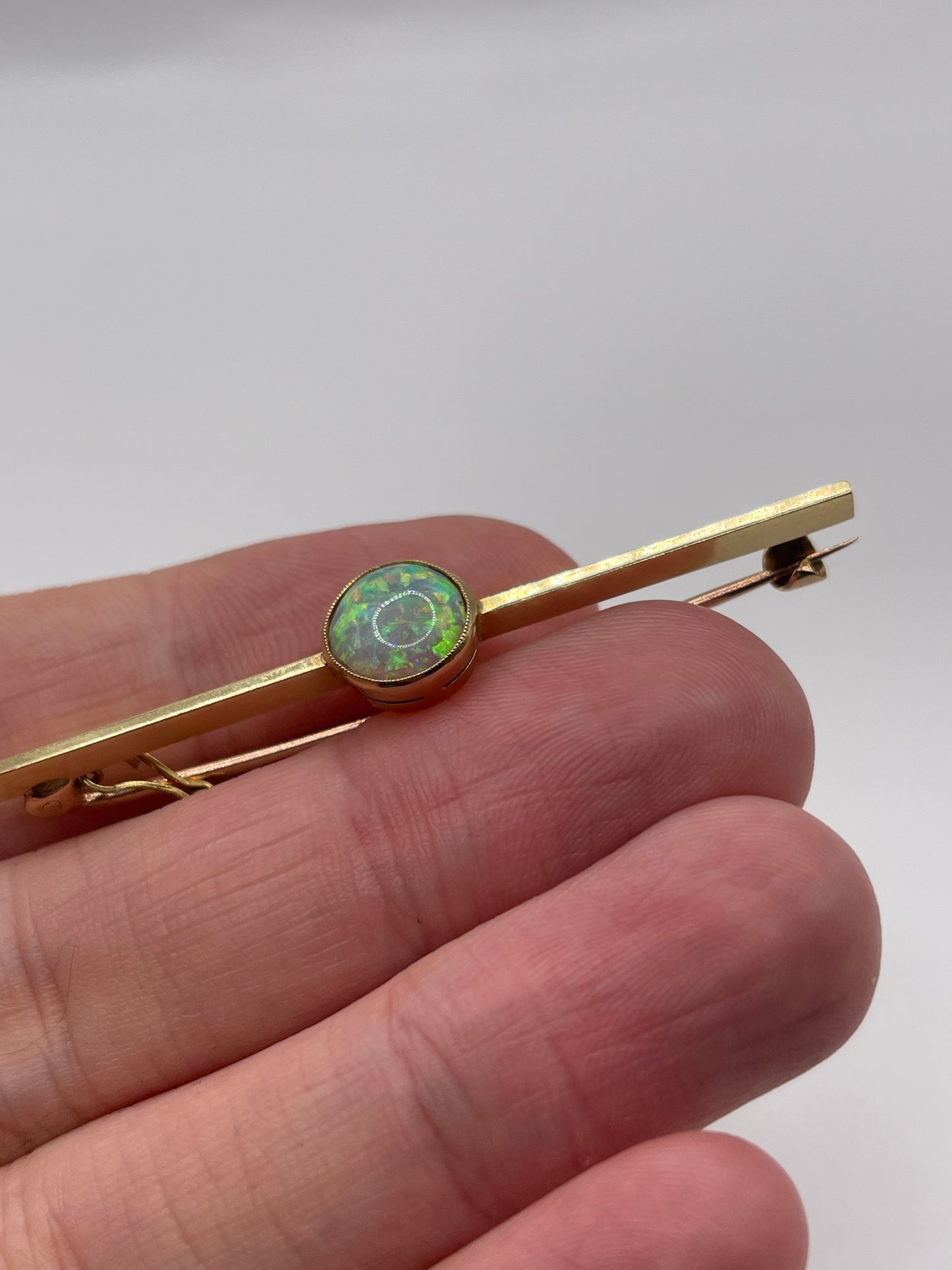 Antique 15ct gold opal brooch