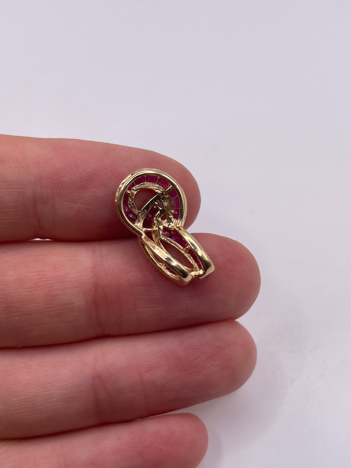 9ct gold ruby pendant