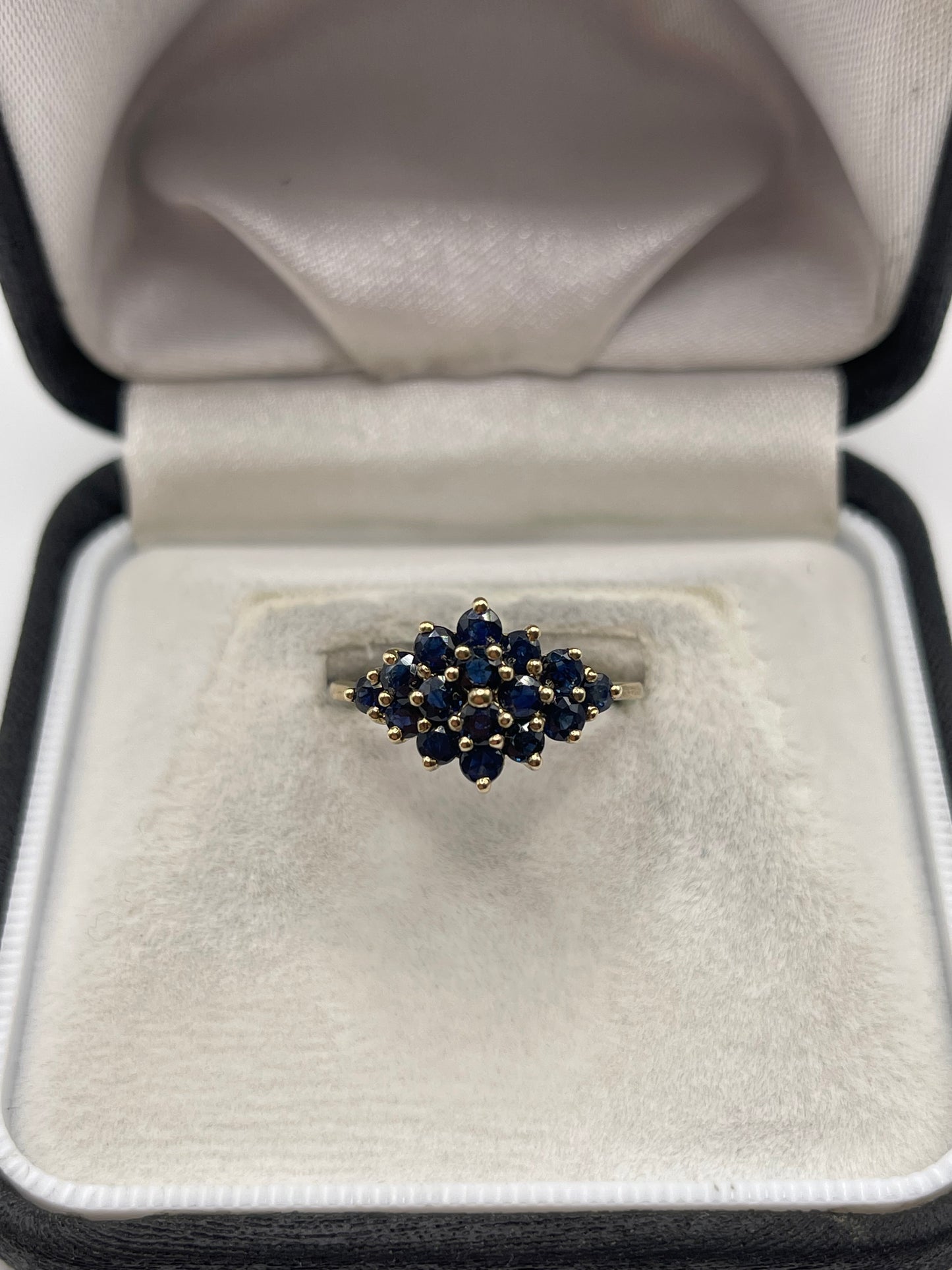 9ct gold sapphire cluster ring