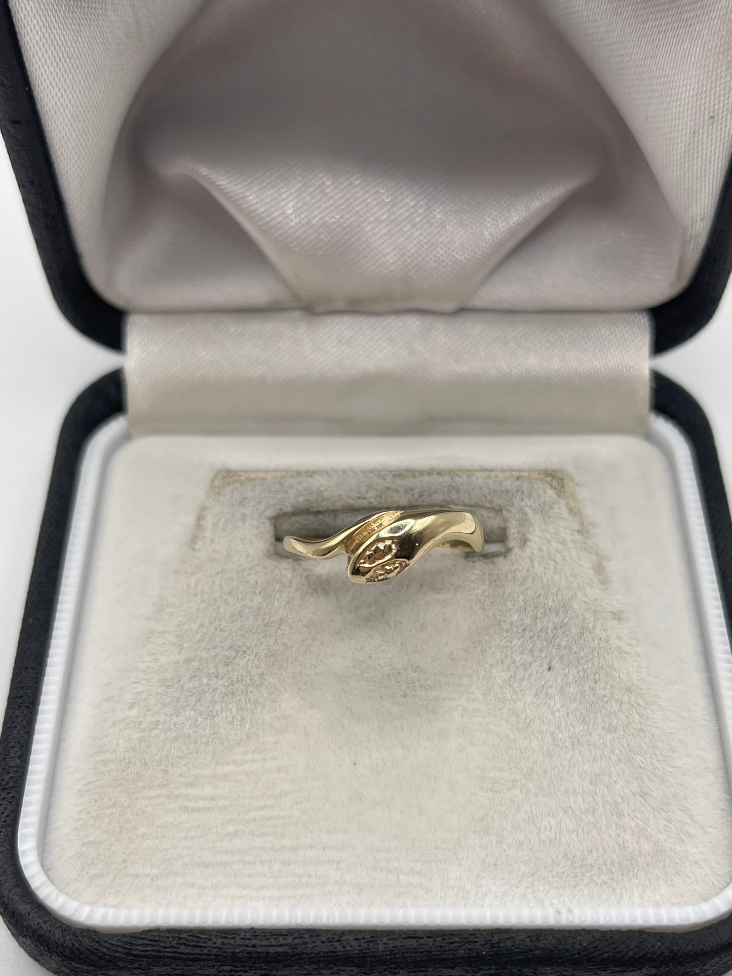 9ct gold snake ring