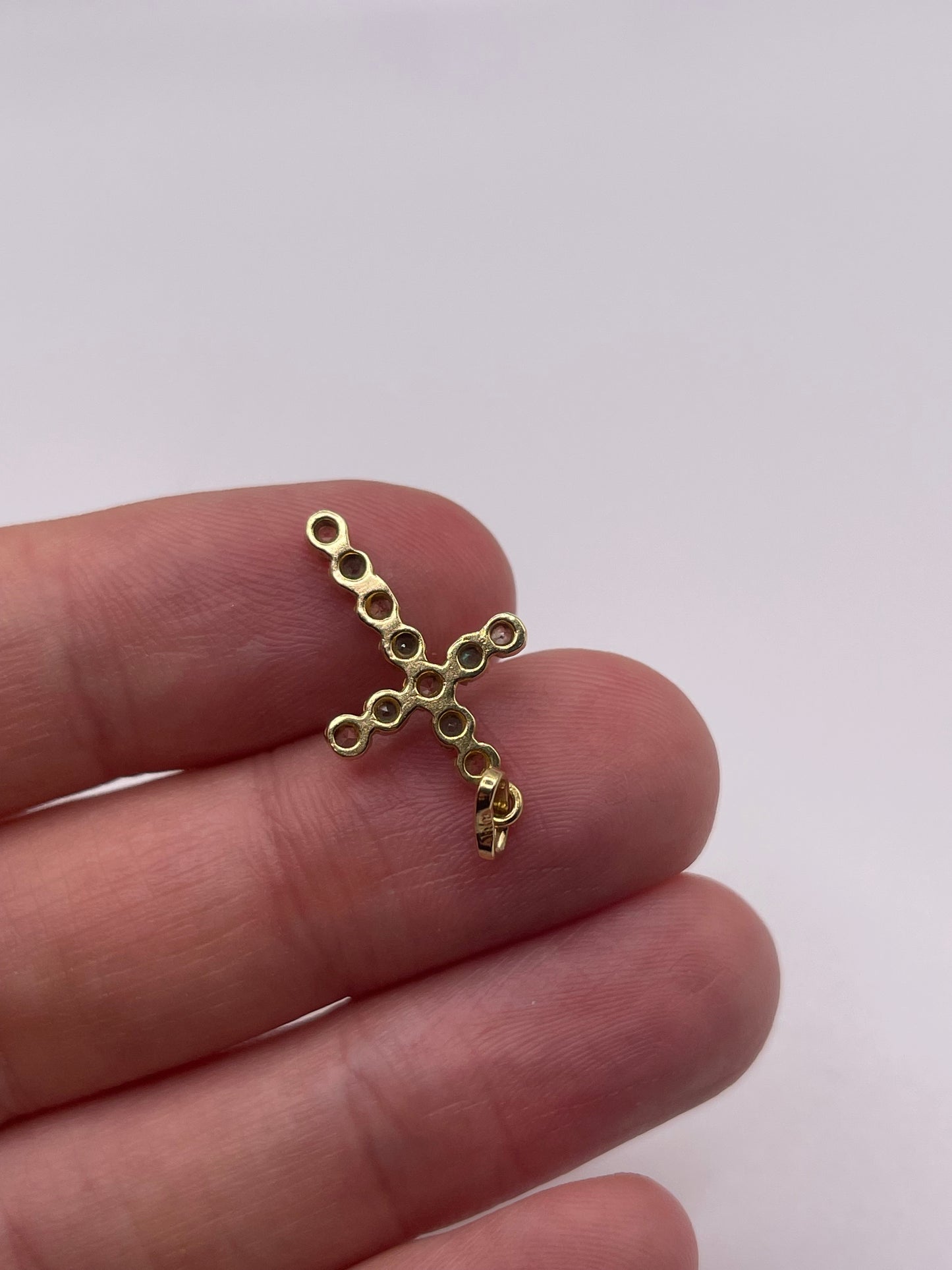18ct gold emerald and cz pendant