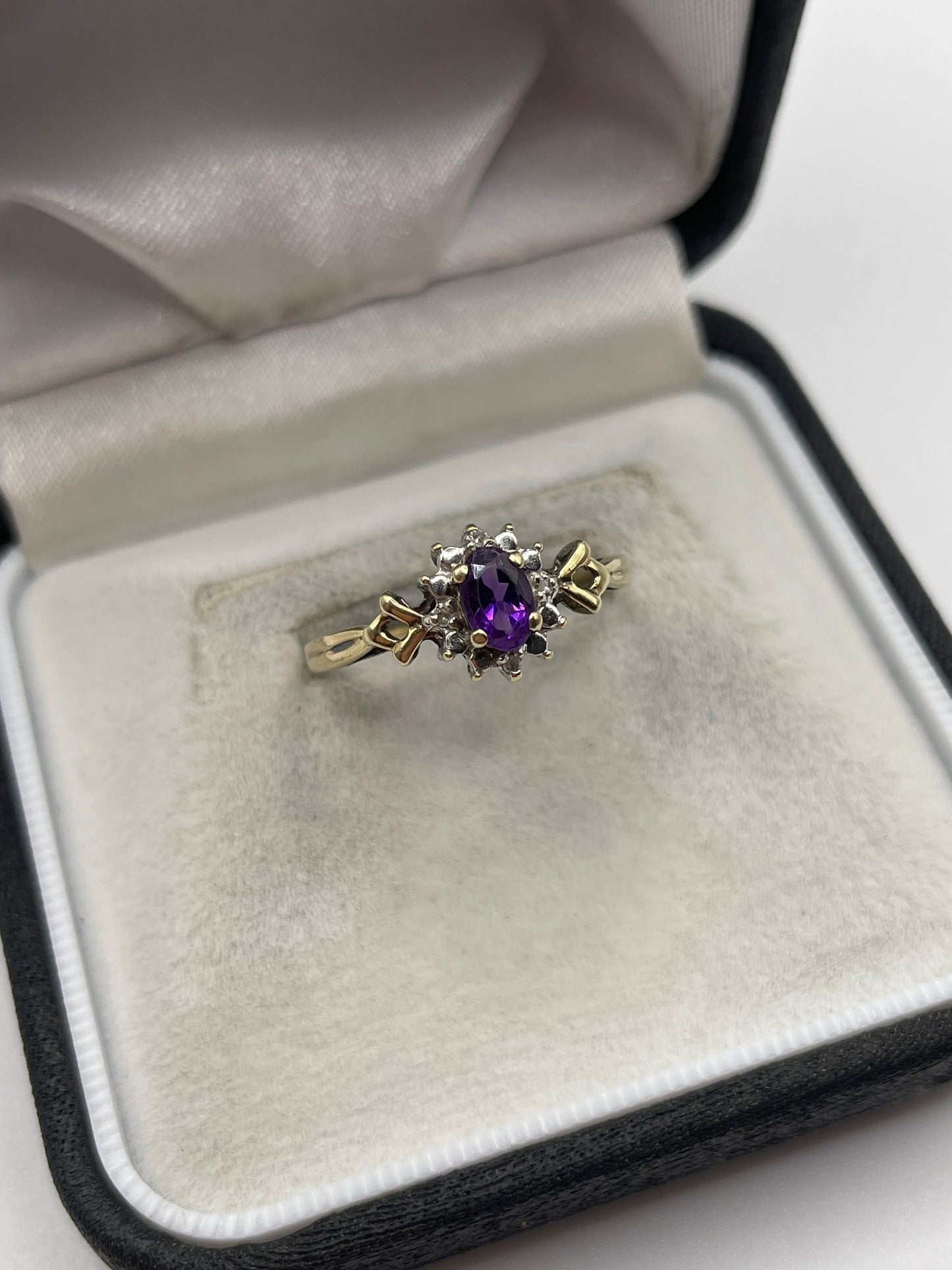 9ct gold amethyst and diamond ring