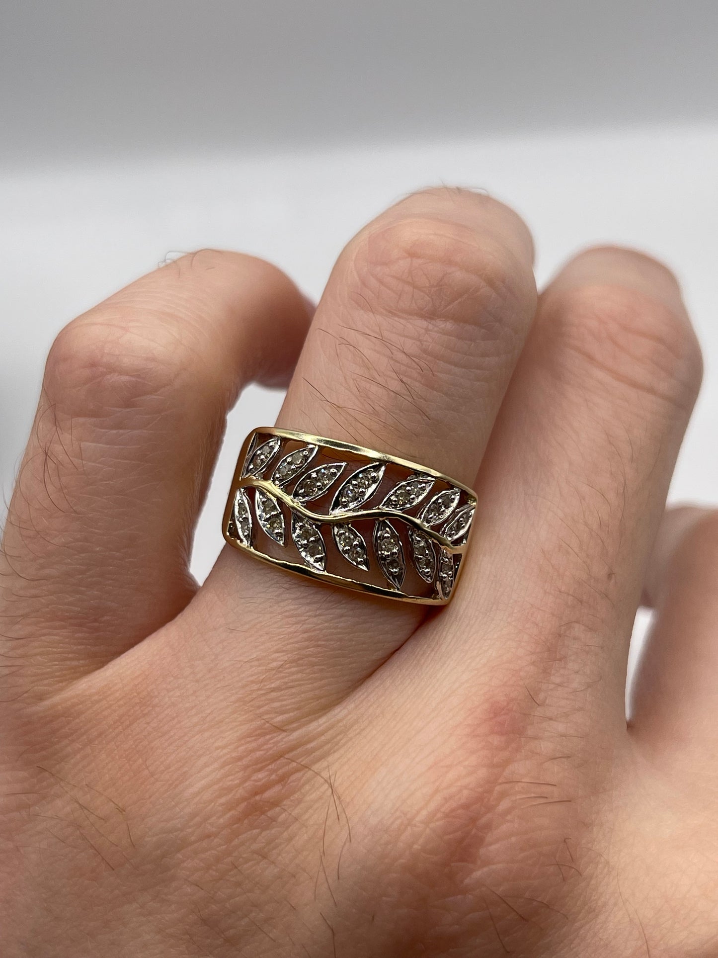 9ct gold diamond cluster ring
