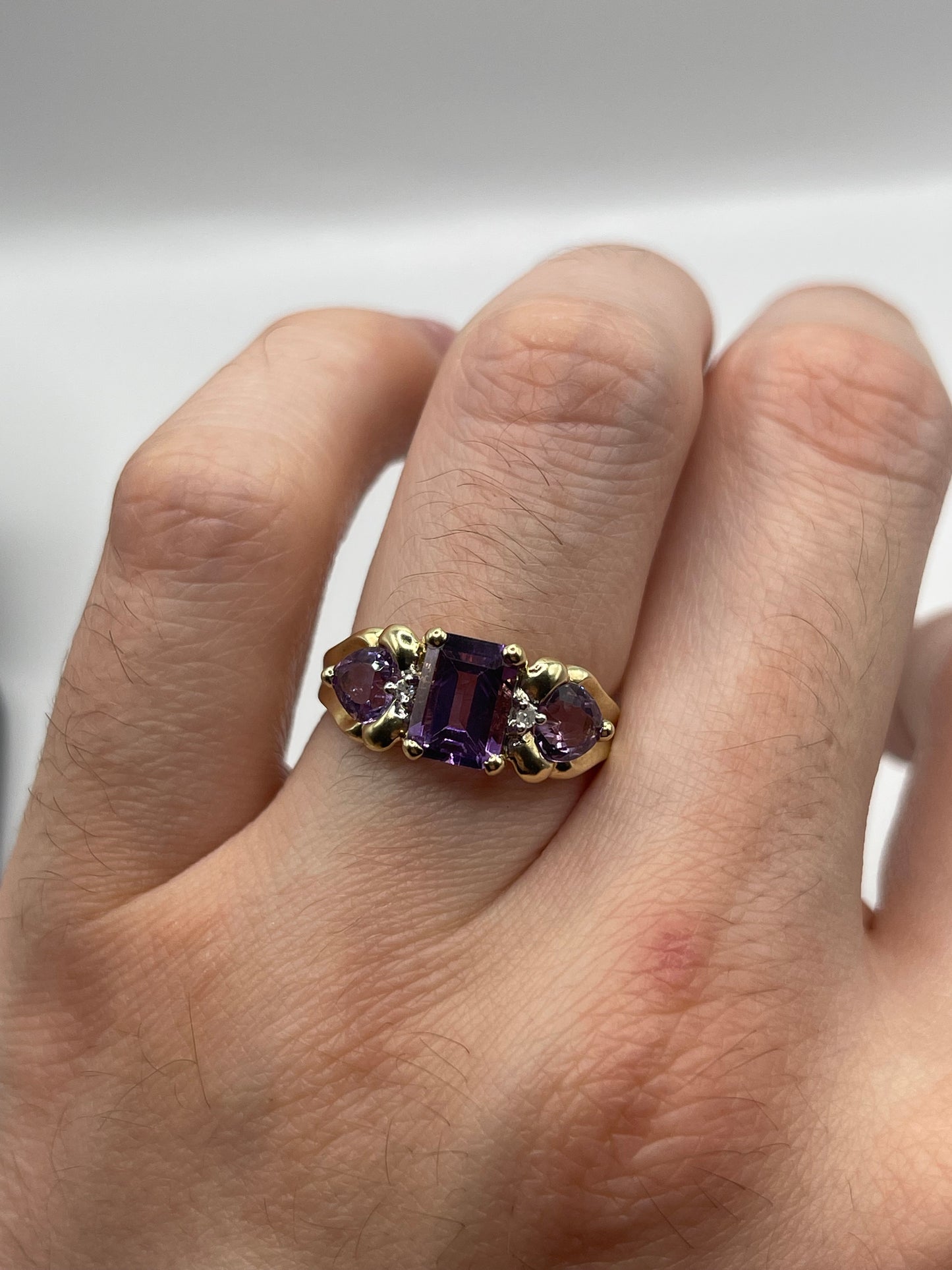 9ct gold amethyst and diamond ring