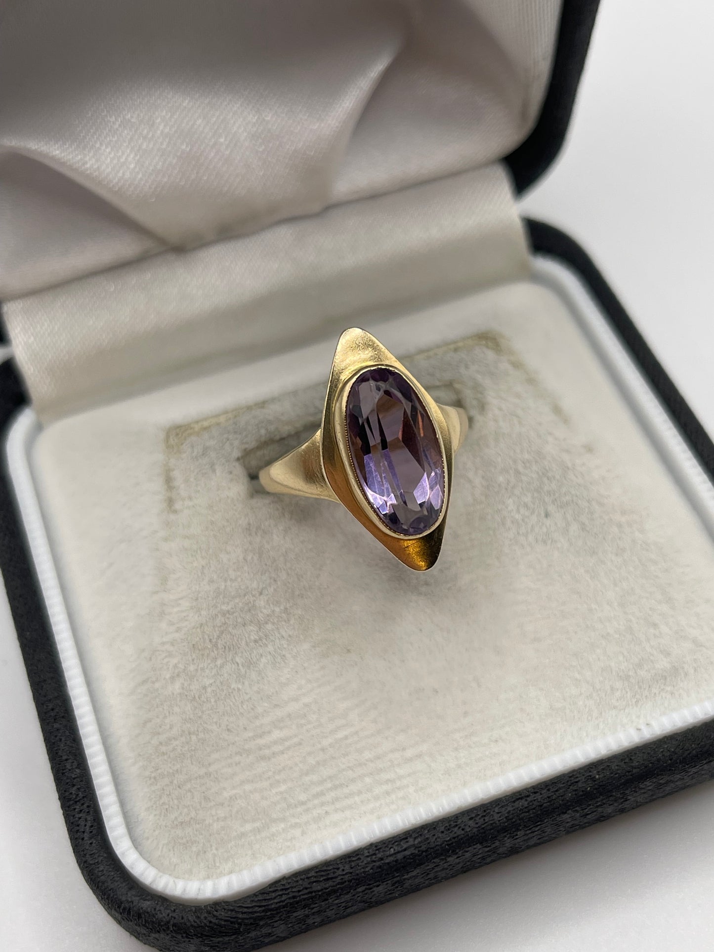 9ct gold amethyst ring