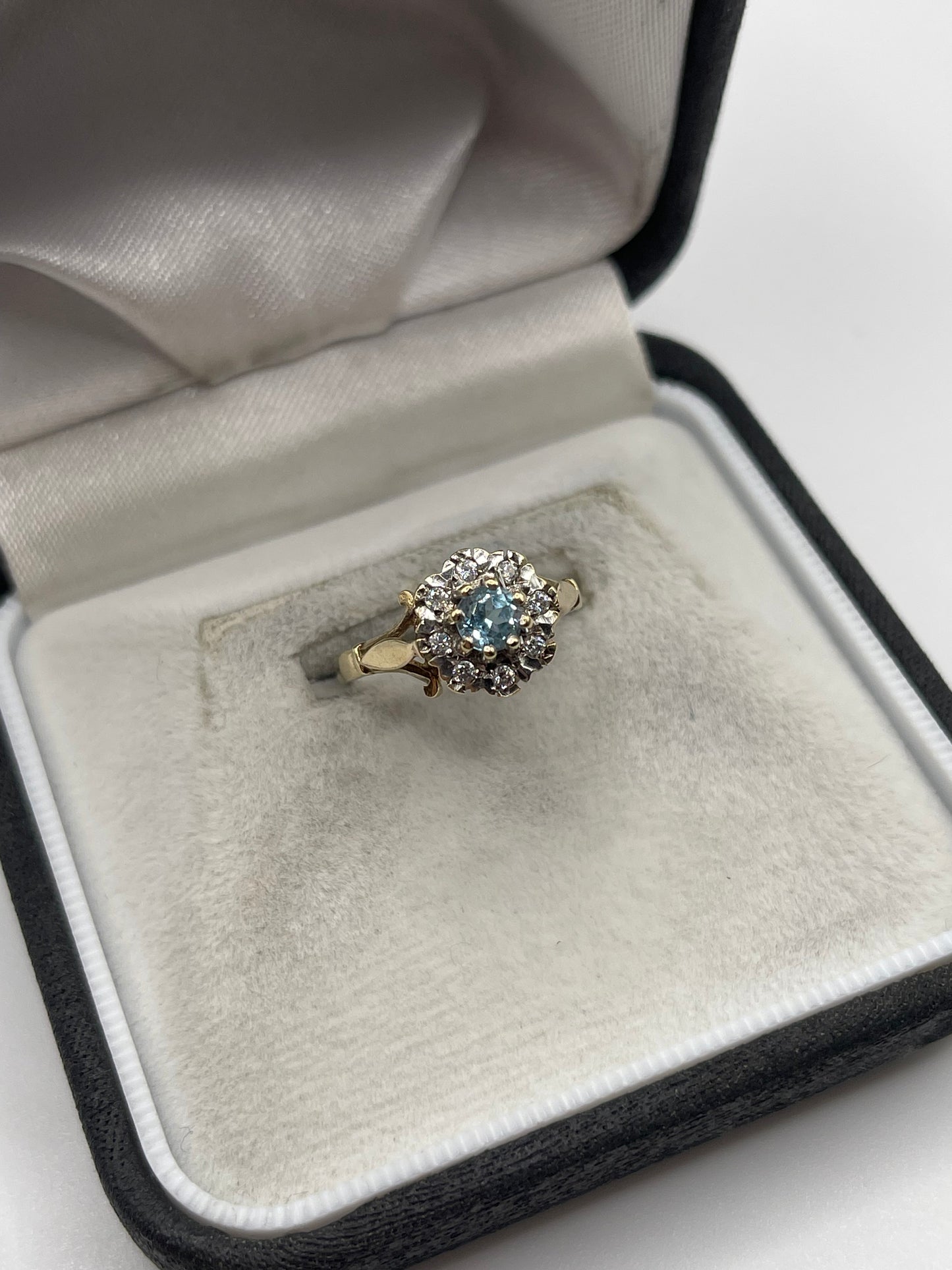 9ct gold topaz and diamond ring