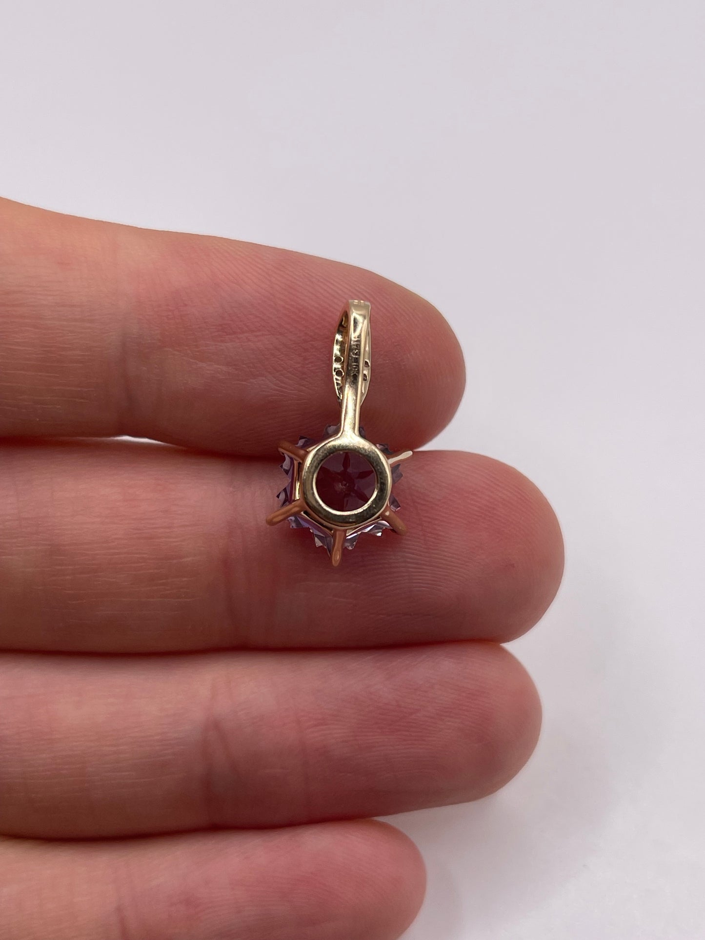 9ct gold amethyst and diamond pendant