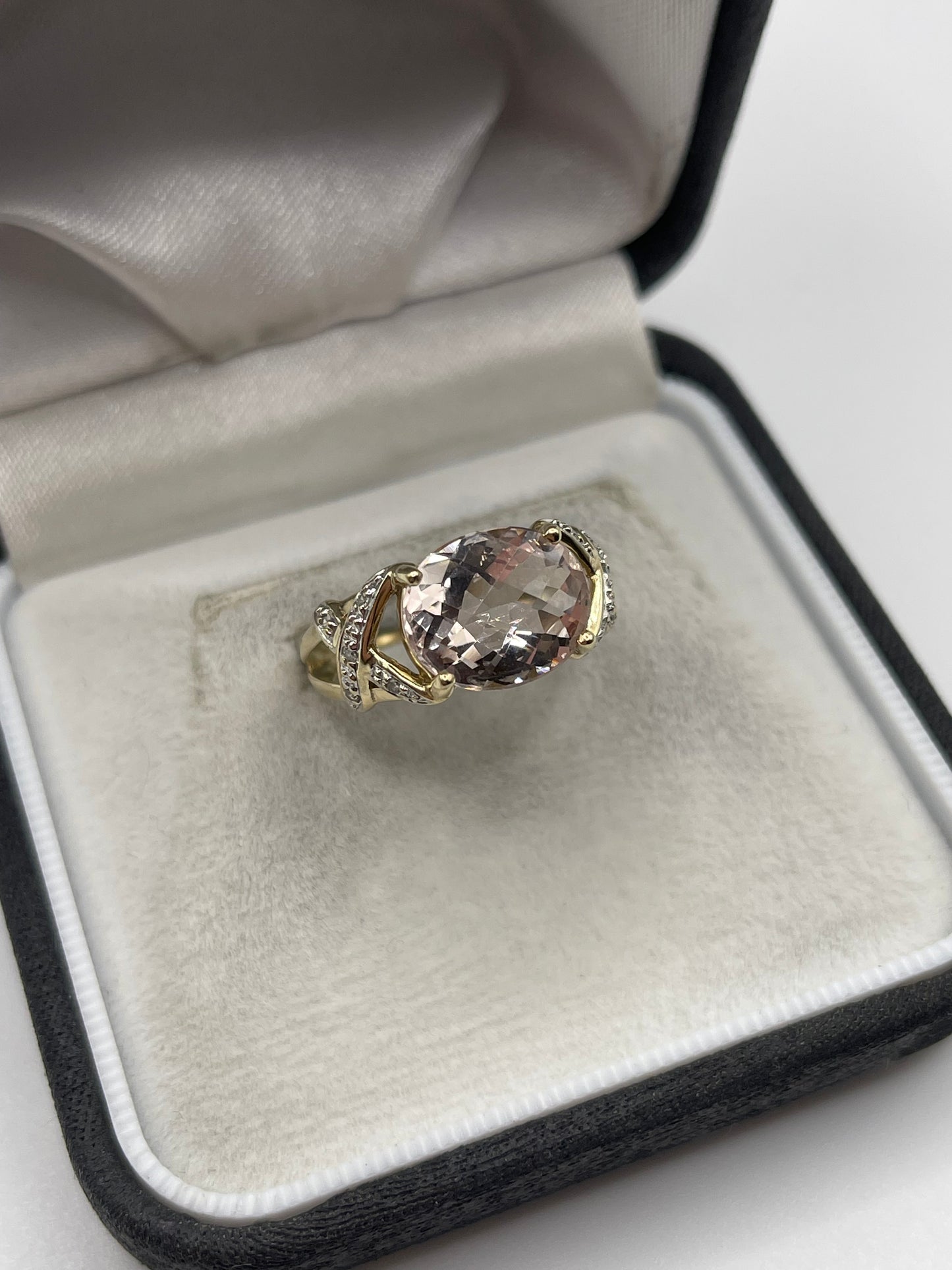 9ct gold kunzite and diamond ring