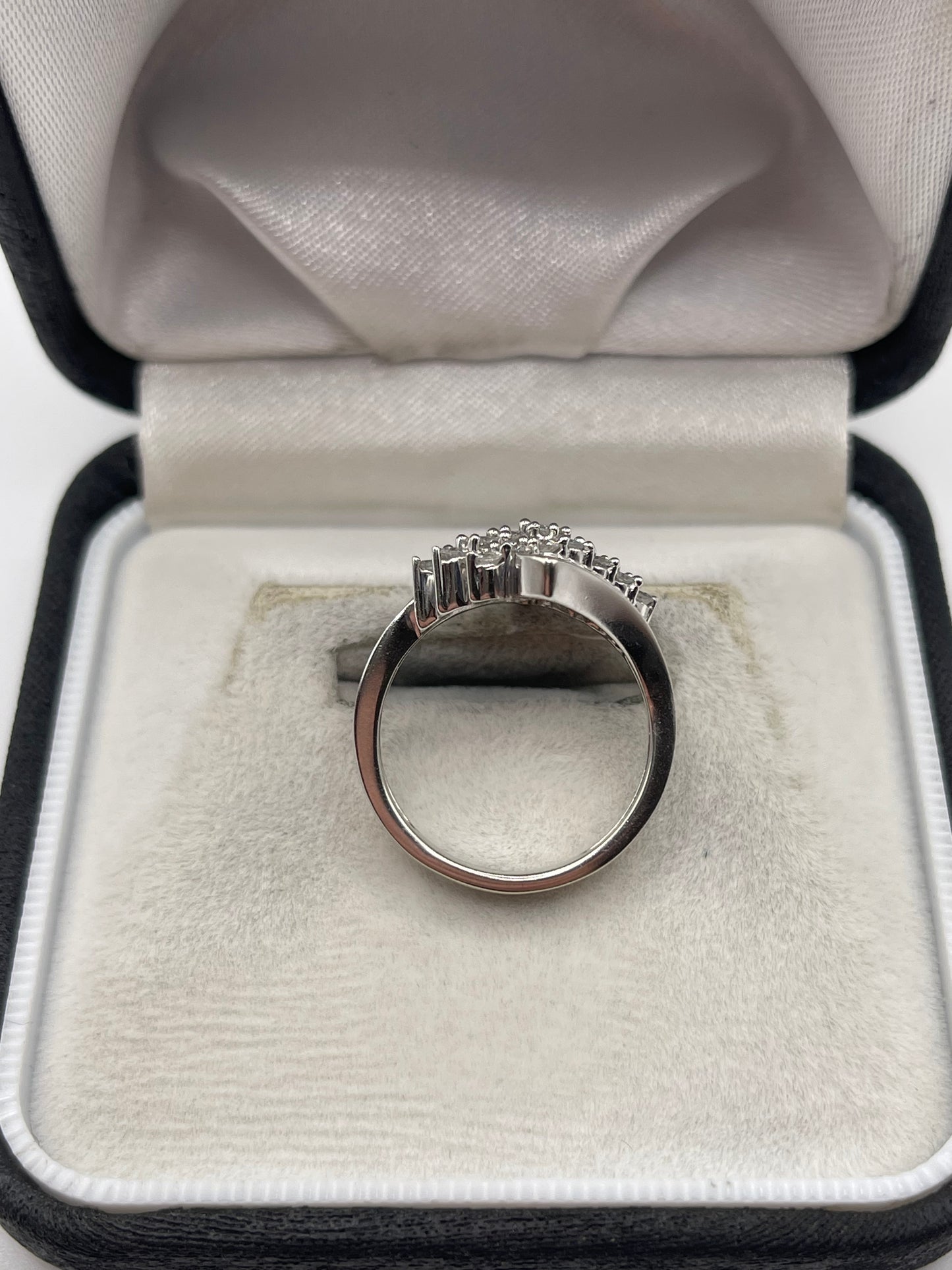 9ct white gold diamond cluster ring