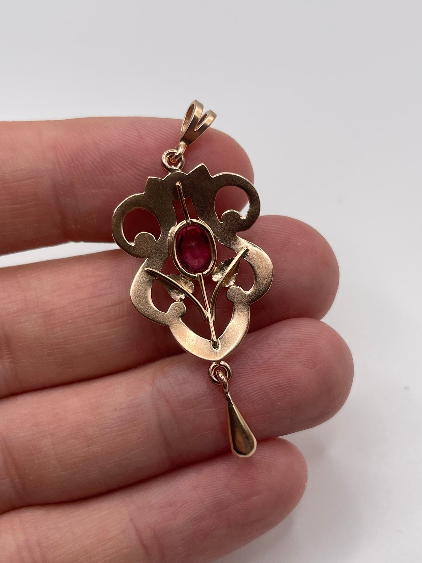 9ct rose gold pink topaz pendant