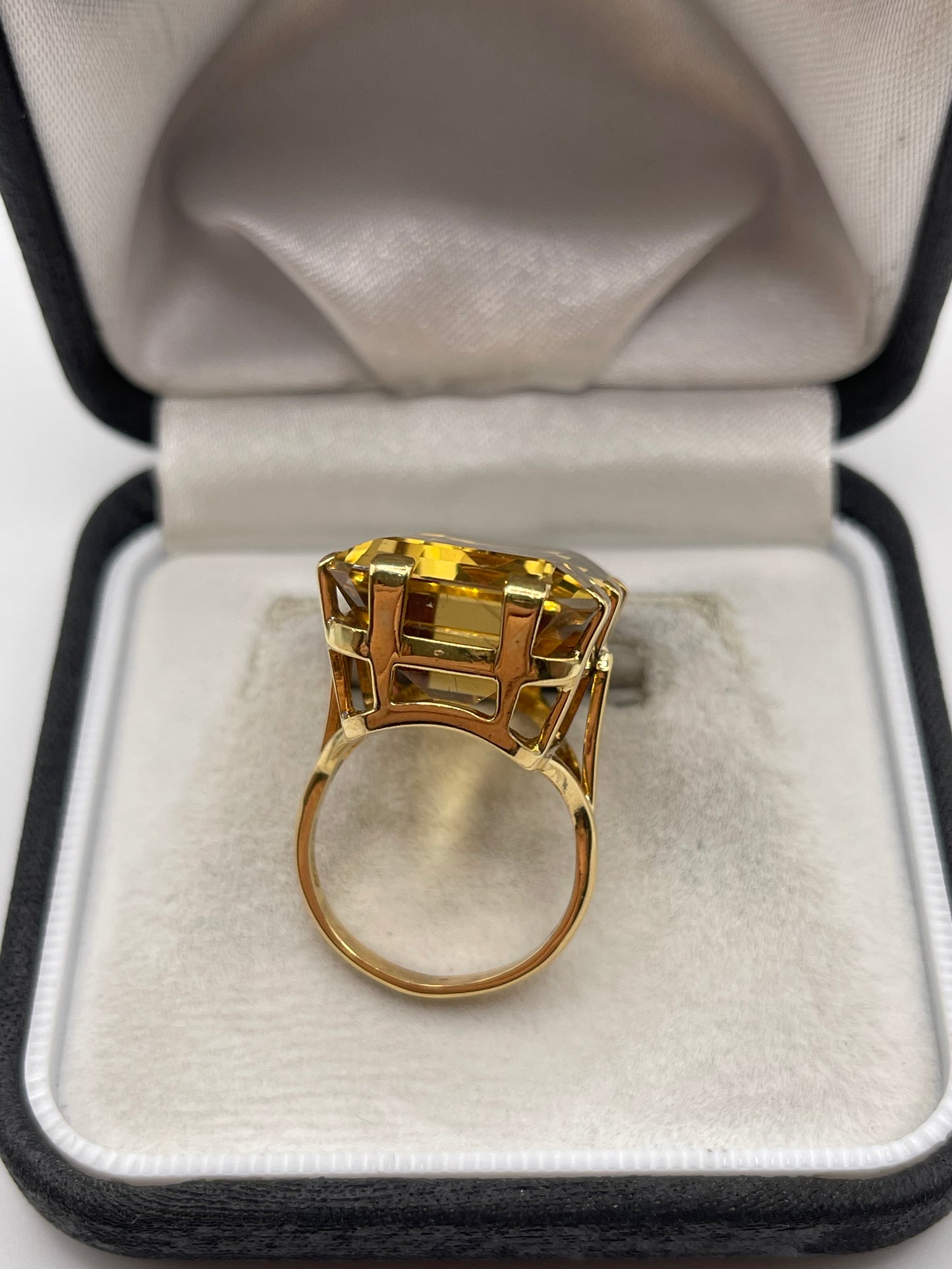 14ct gold citrine ring