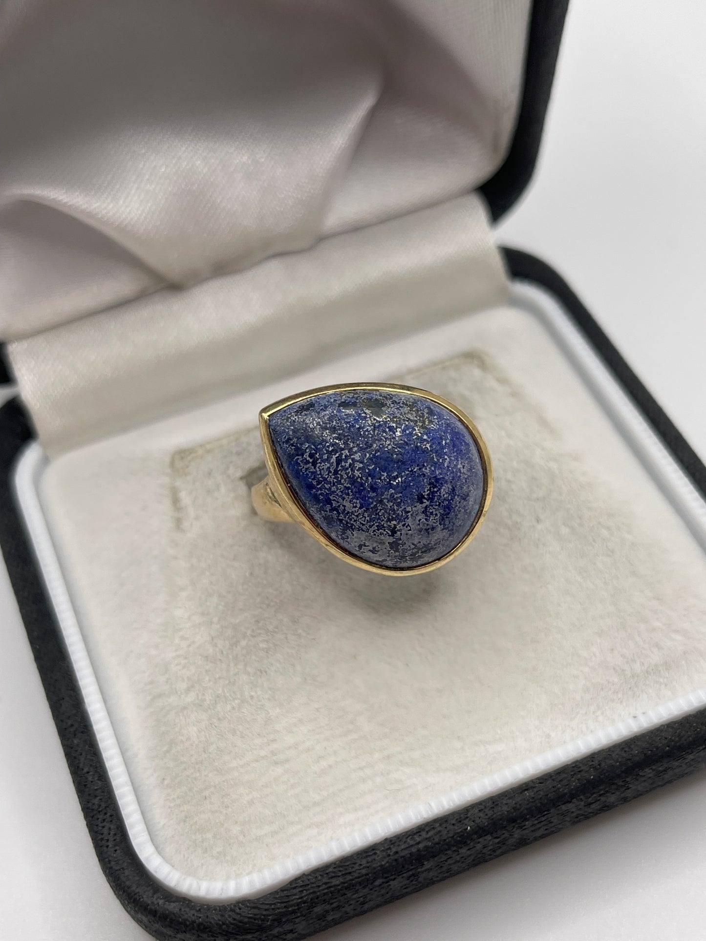 9ct gold sodalite ring