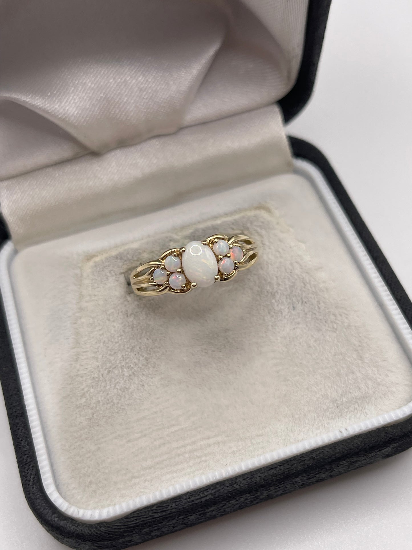 9ct gold opal cluster ring