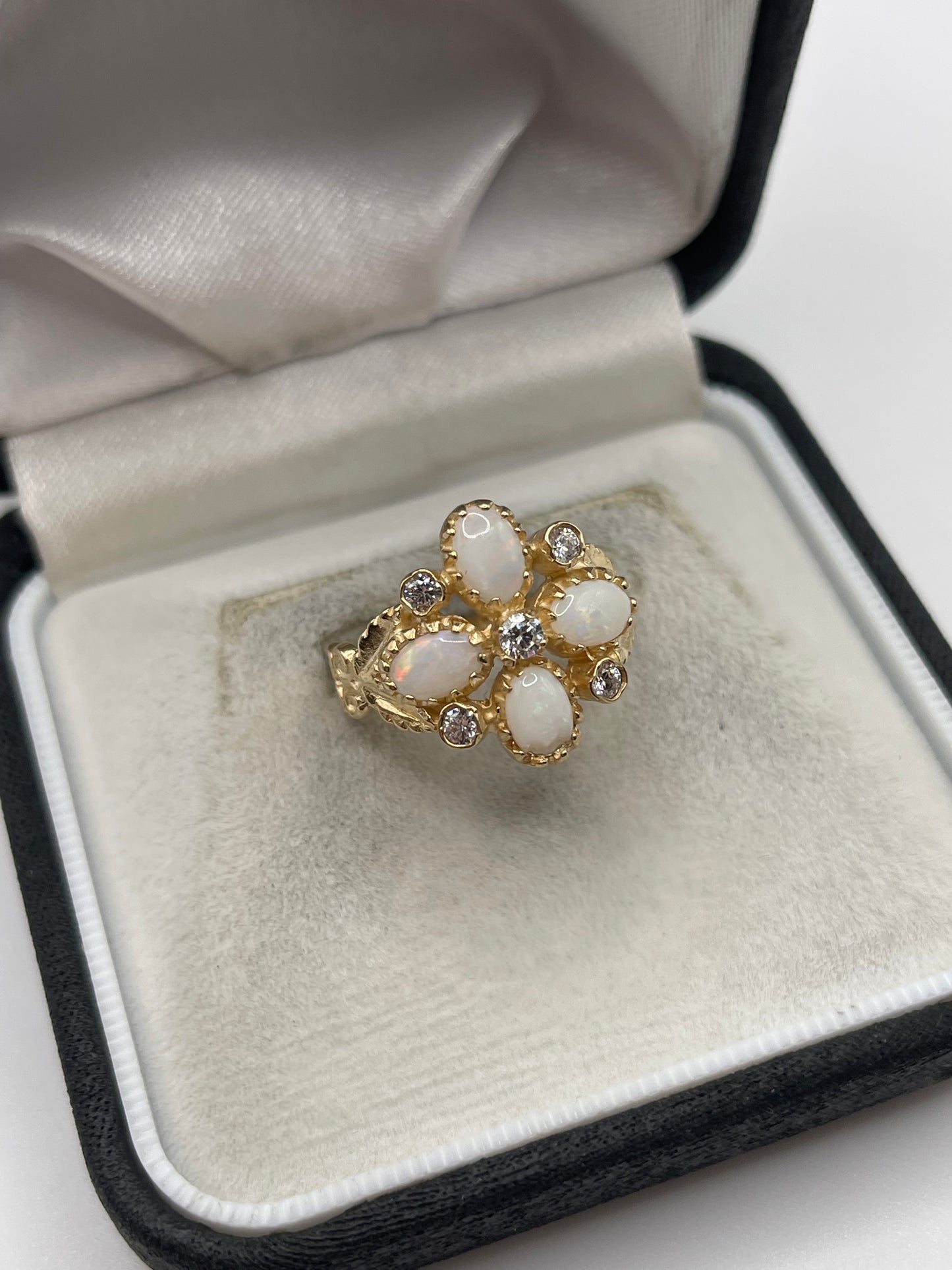 9ct gold opal and cz ring