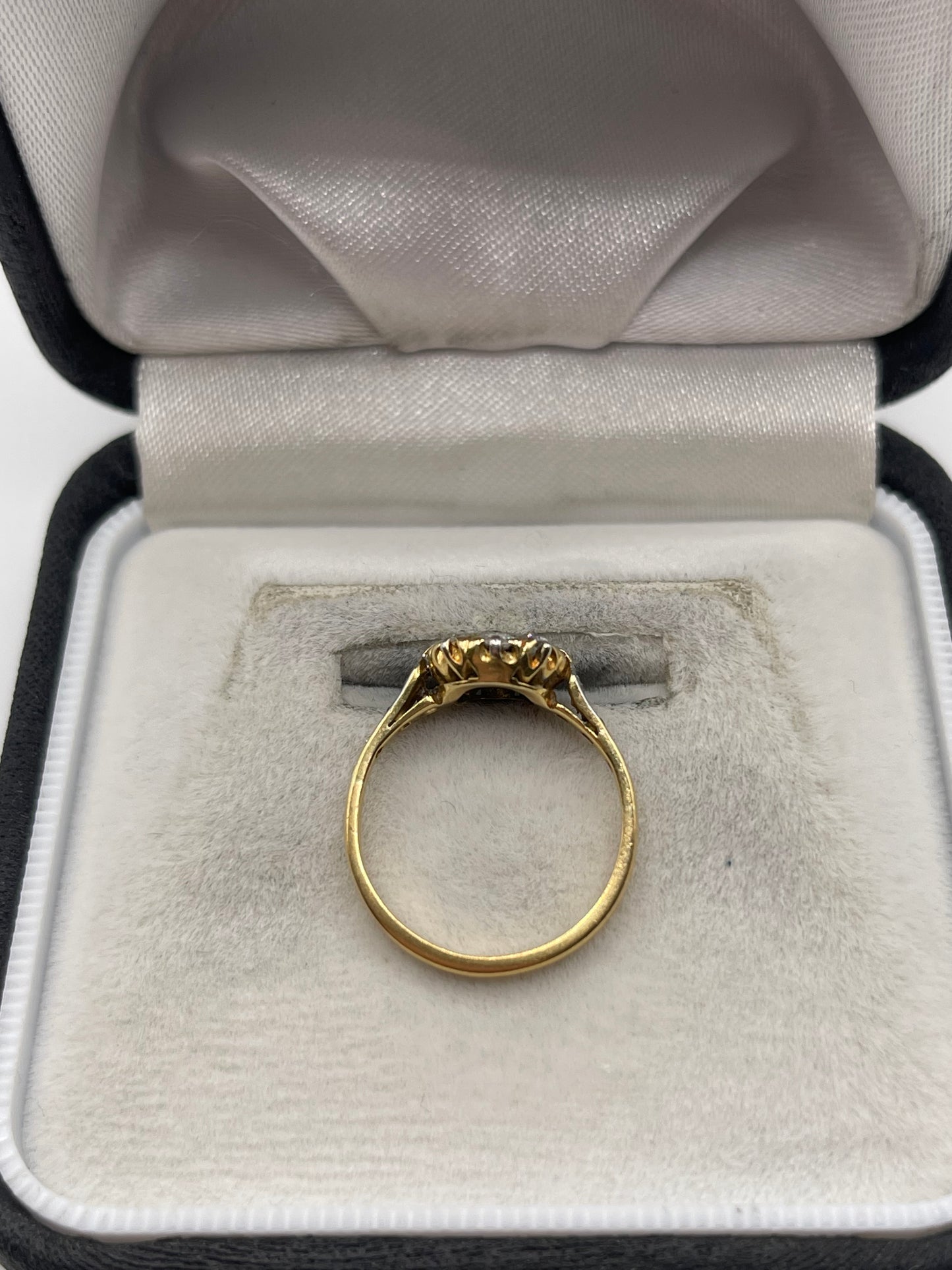 18ct gold platinum diamond ring