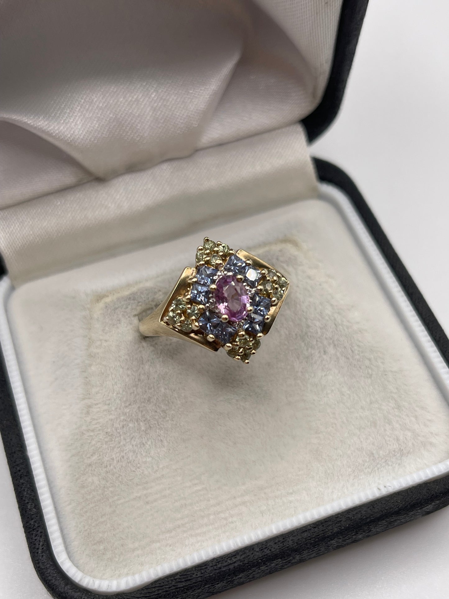9ct gold sapphire and diamond cluster ring