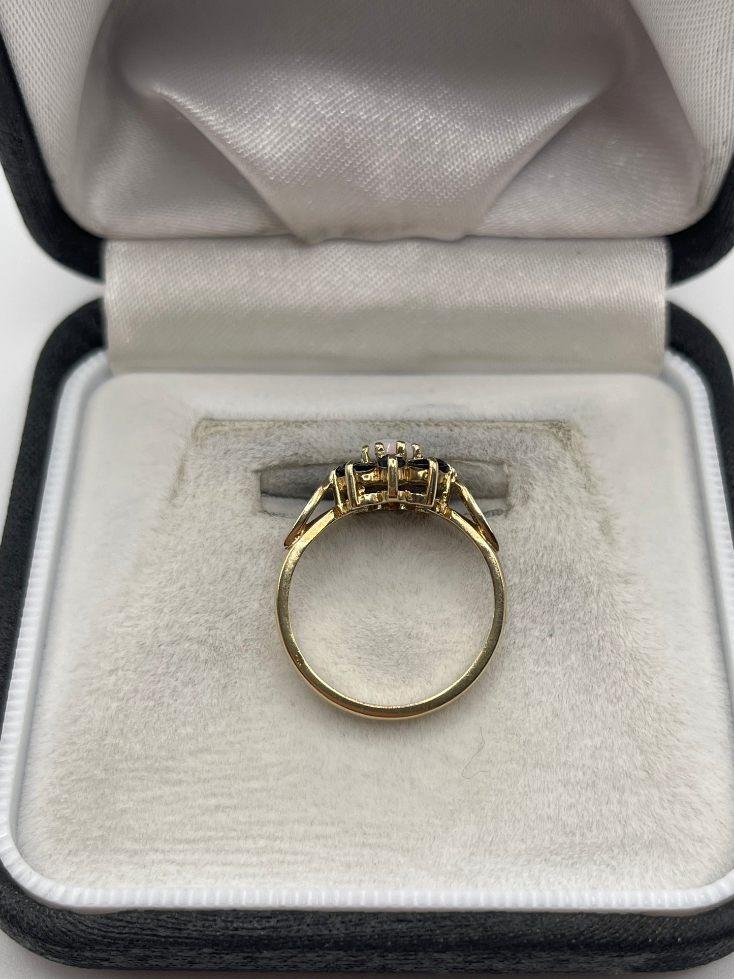 9ct gold opal and sapphire ring