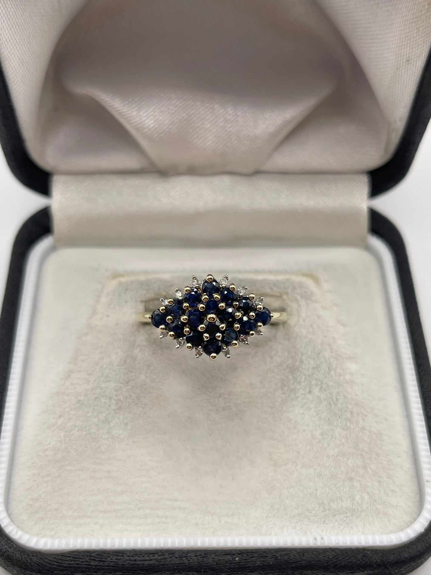 9ct gold sapphire and diamond cluster ring