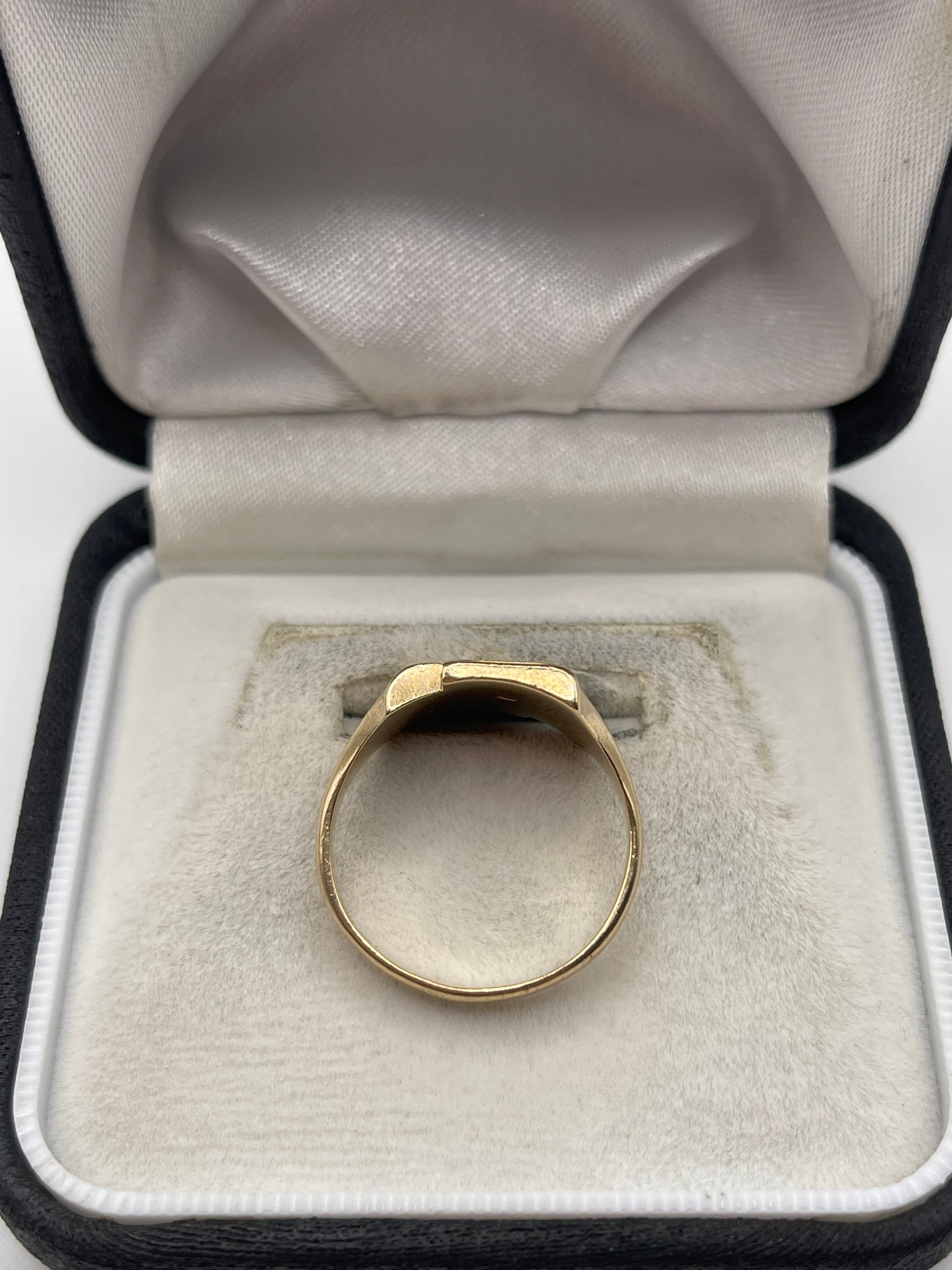 9ct gold diamond signet ring