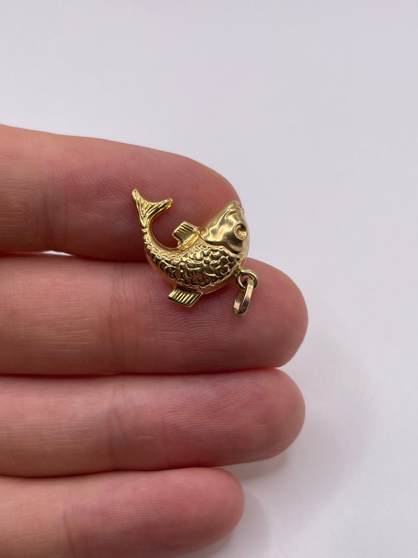 9ct gold fish charm