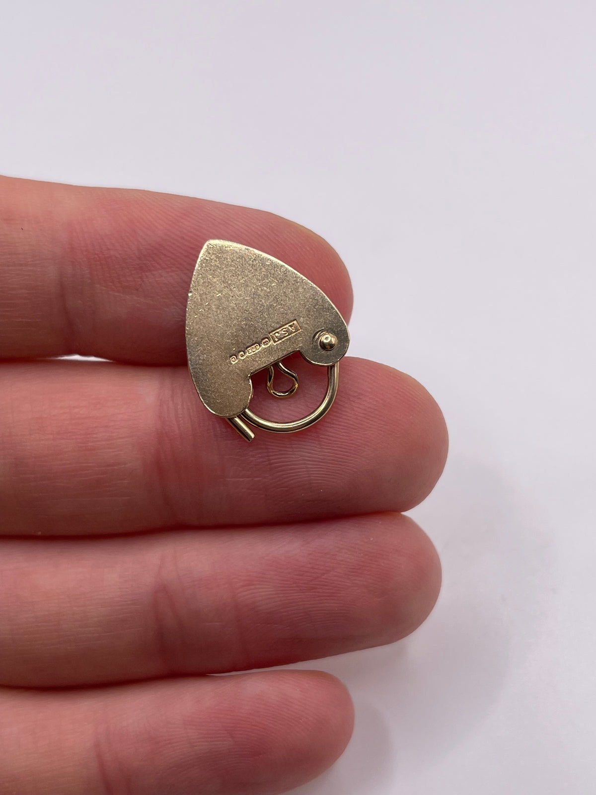 9ct gold padlock 8