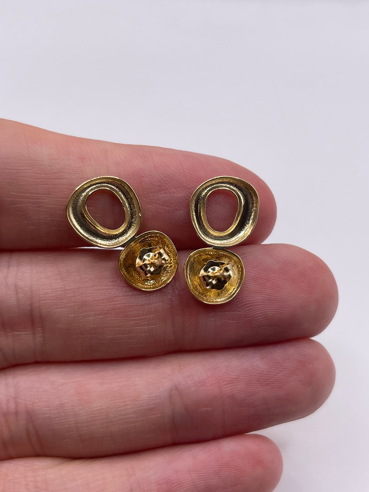 18ct gold earrings
