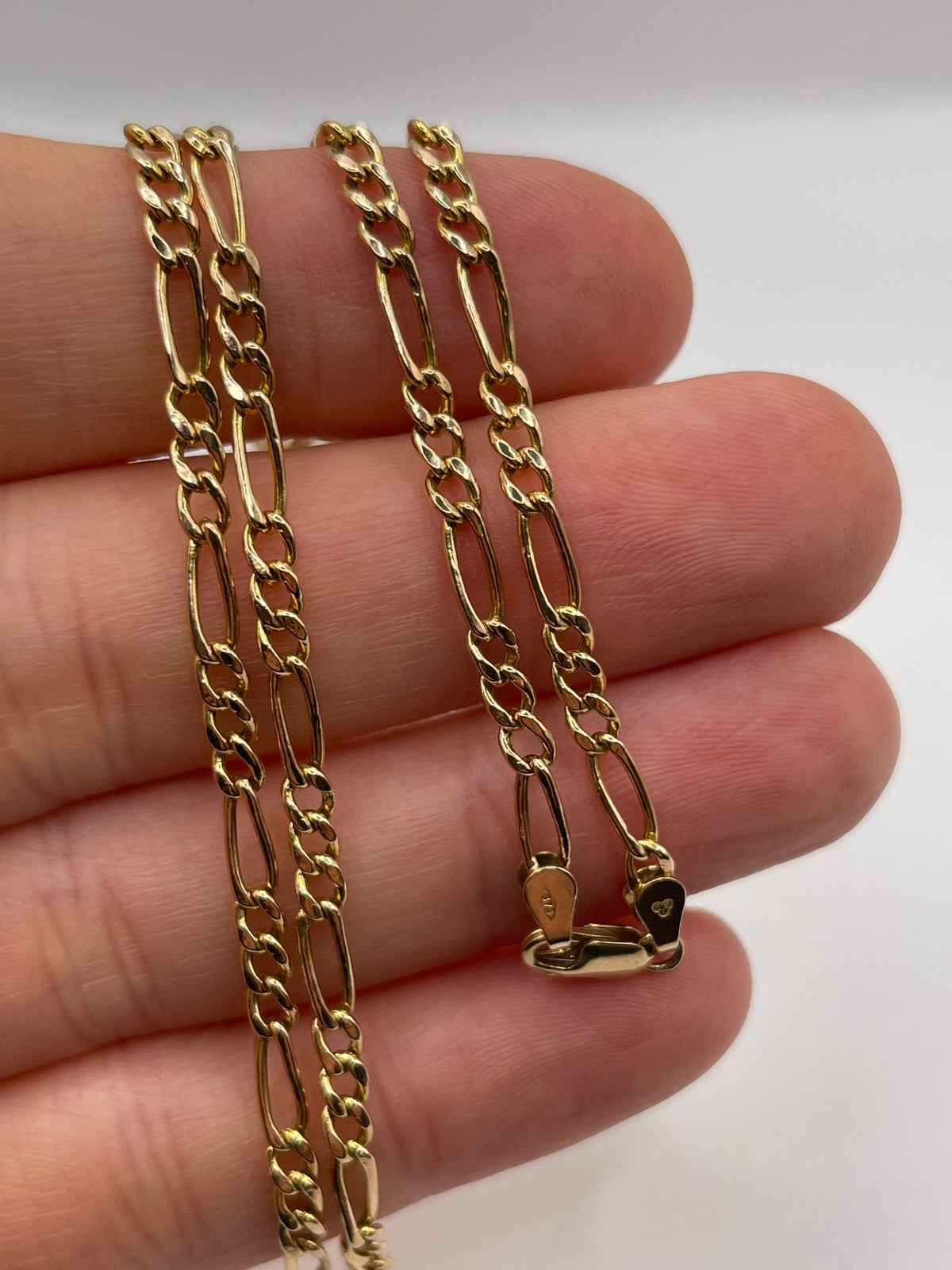 9ct gold chain 519