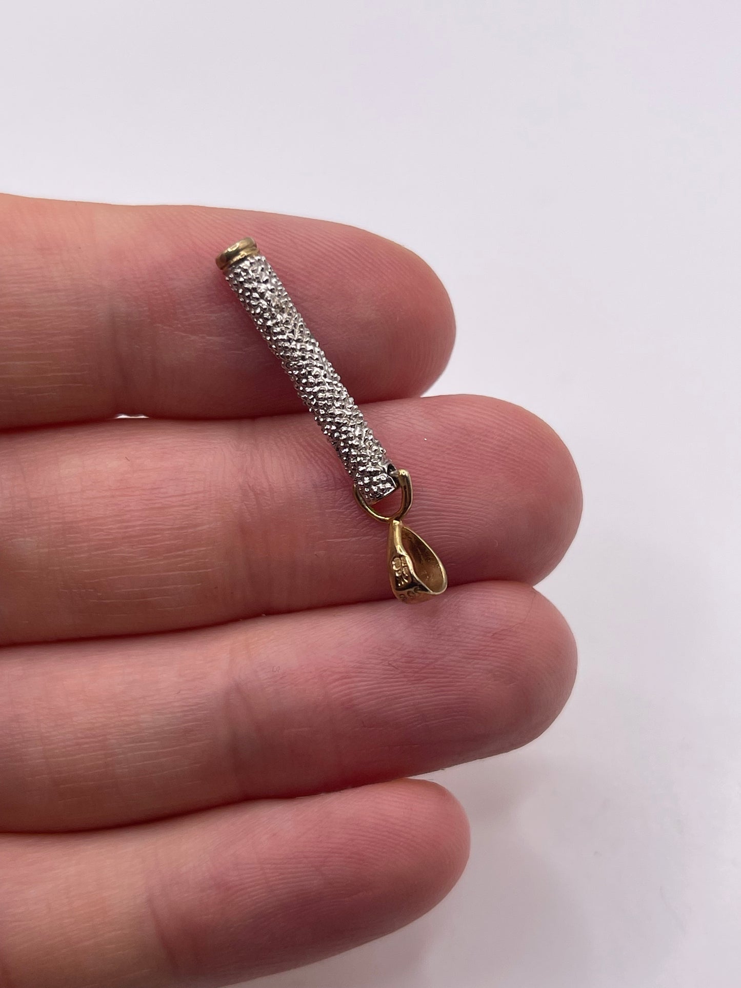 9ct gold diamond pendant