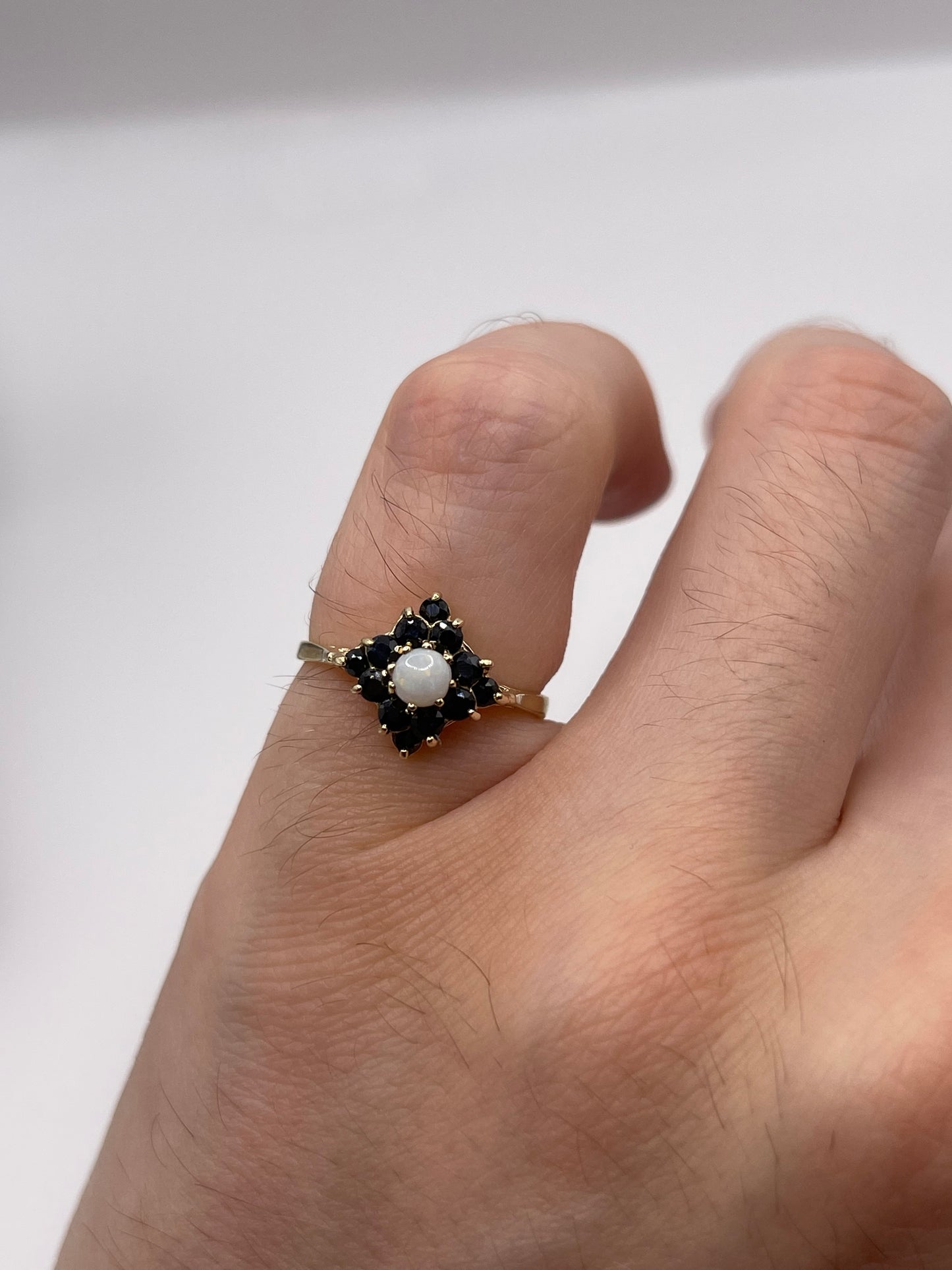 9ct gold opal and sapphire ring