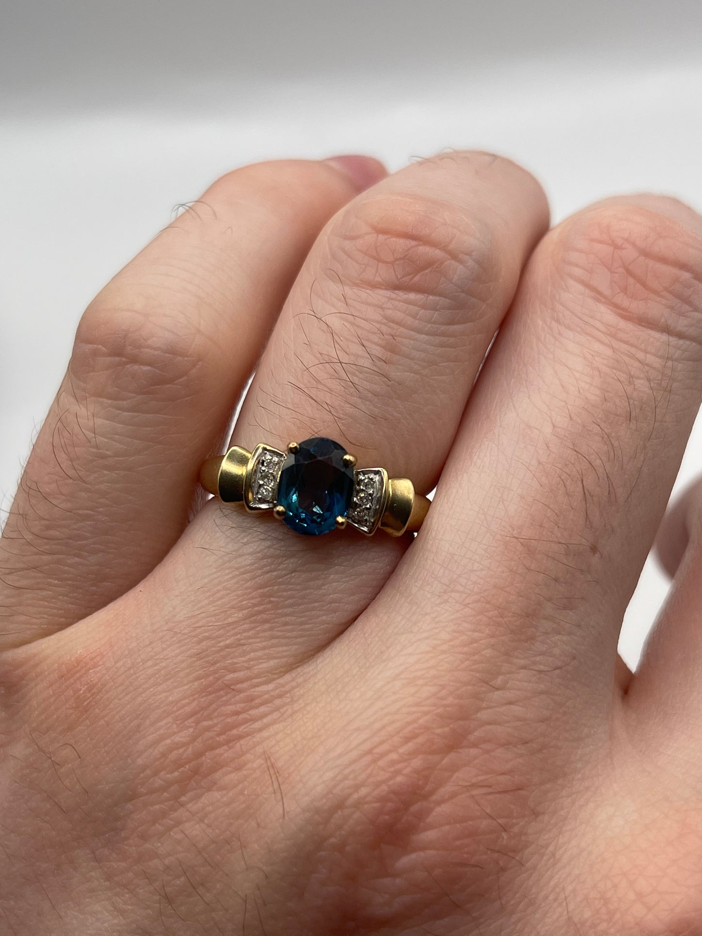 9ct gold topaz and diamond ring