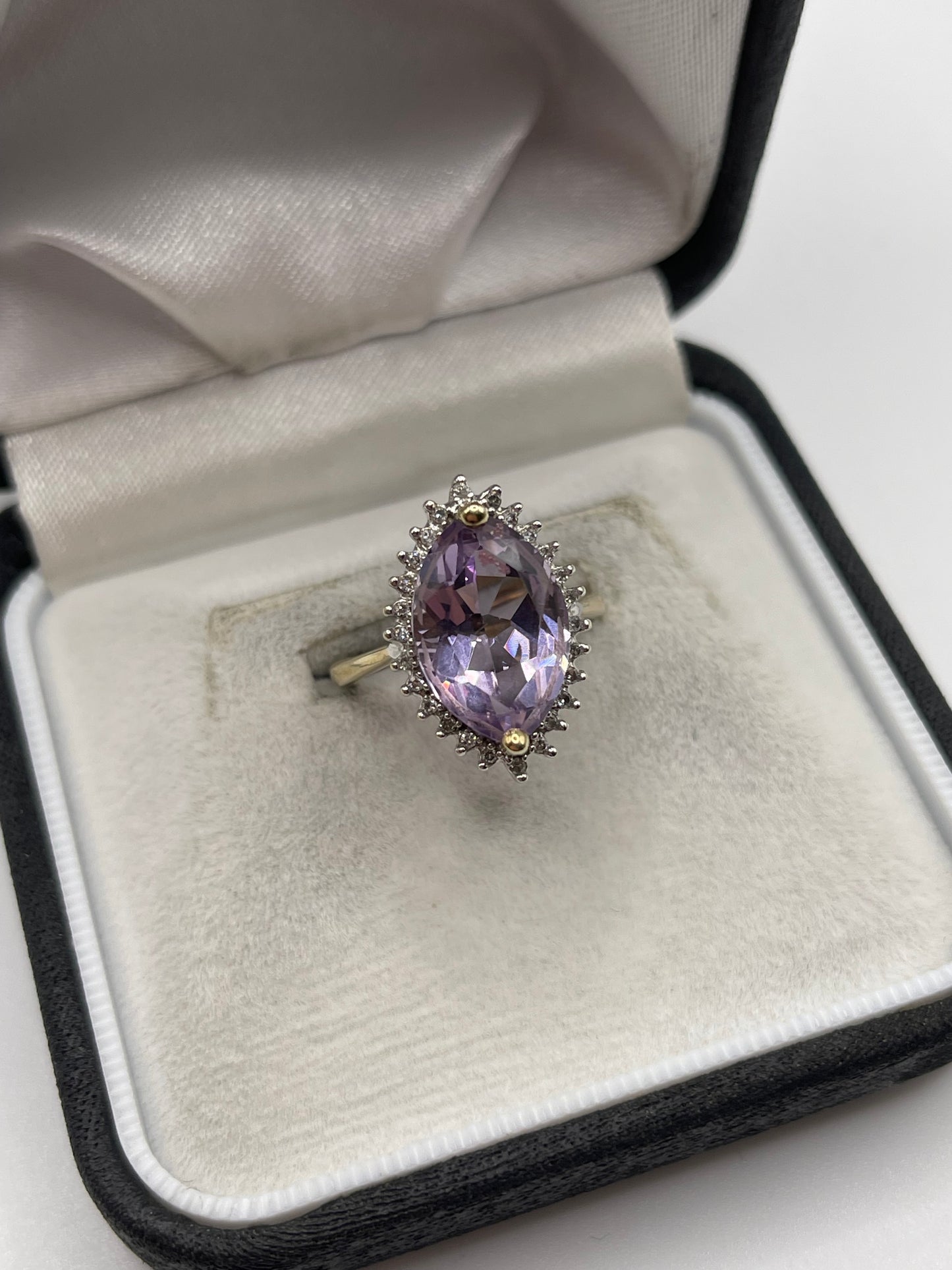 9ct gold amethyst and diamond ring