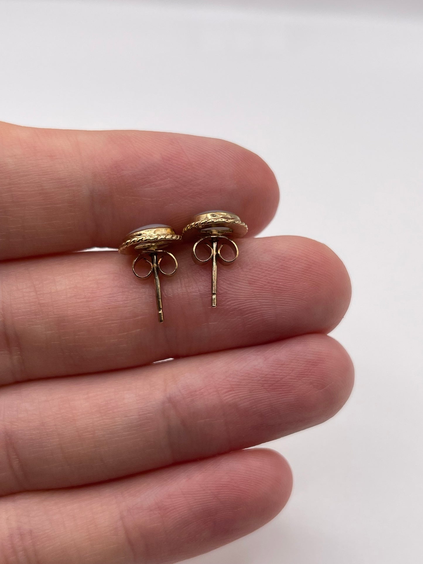 9ct gold agate earrings