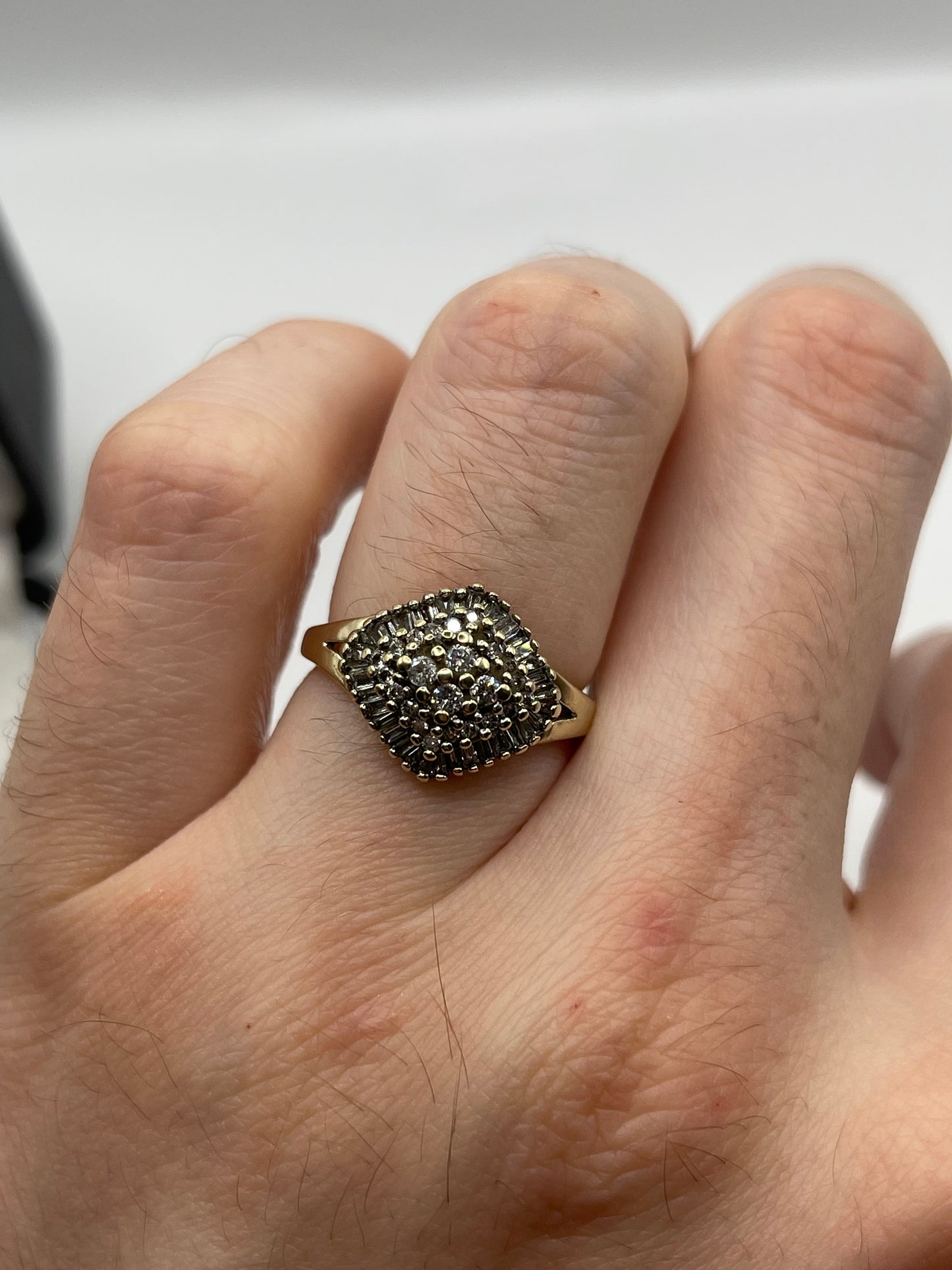 9ct gold diamond cluster ring