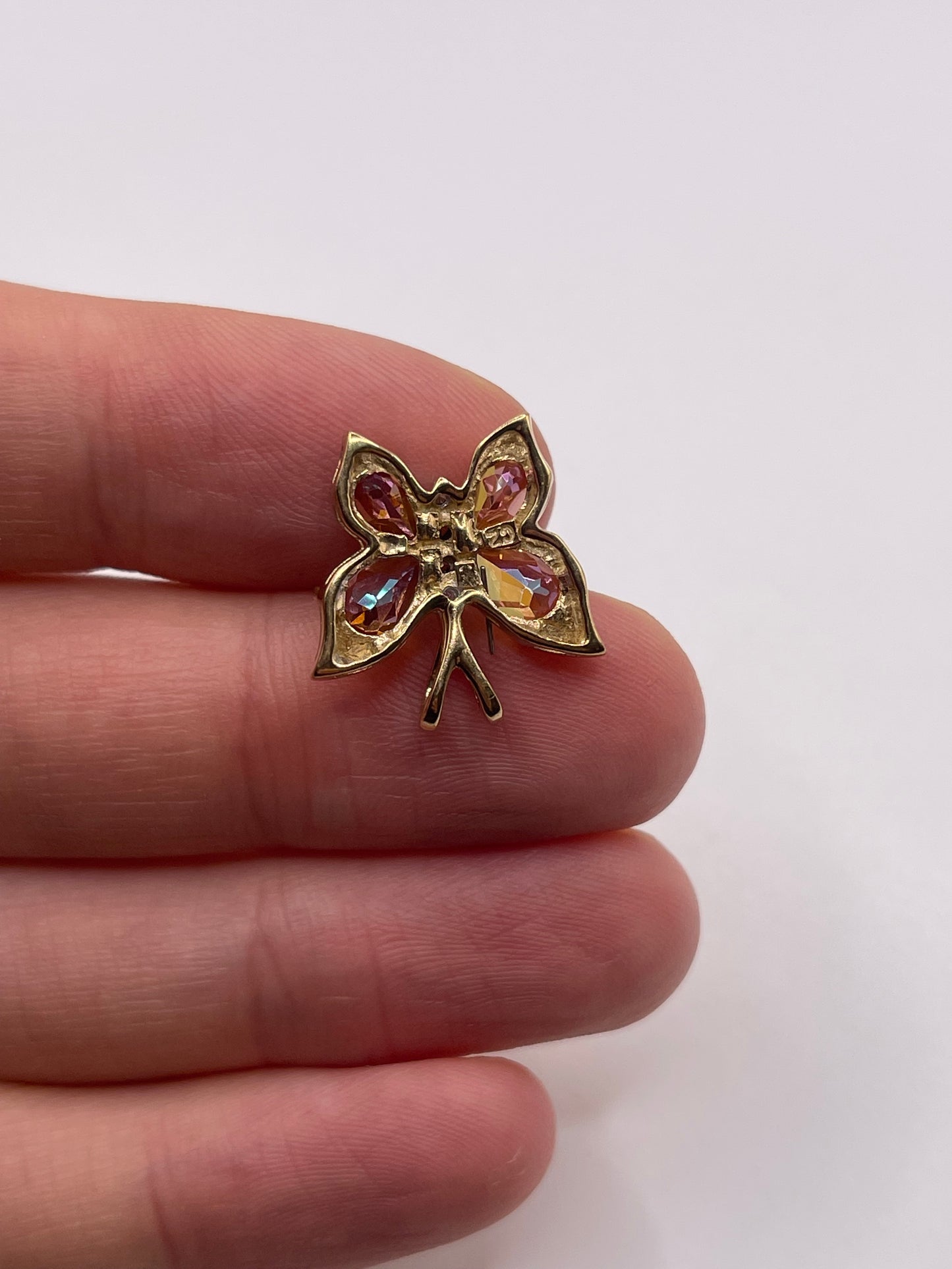 9ct gold topaz and cz butterfly pendant