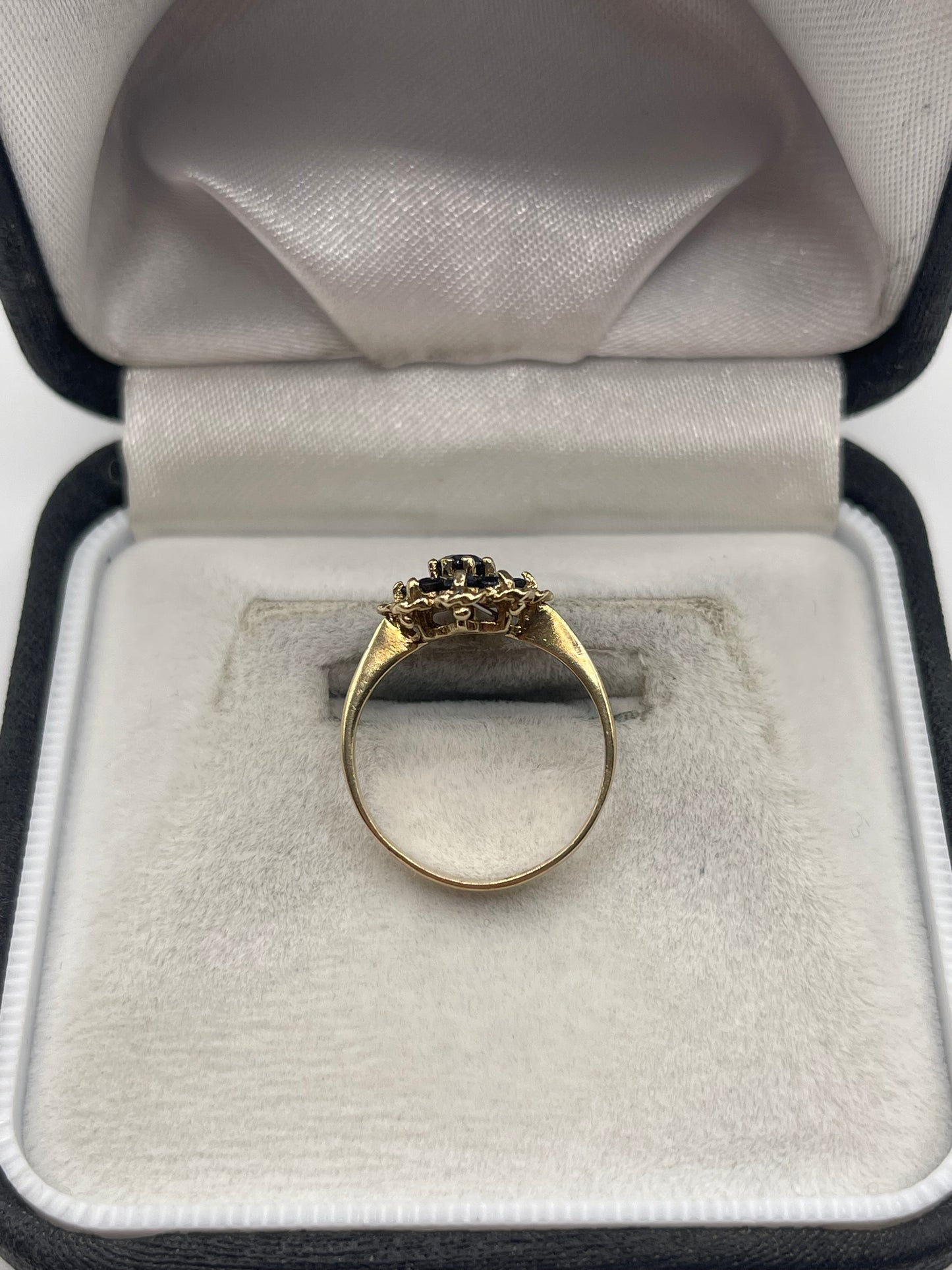 9ct gold sapphire cluster ring