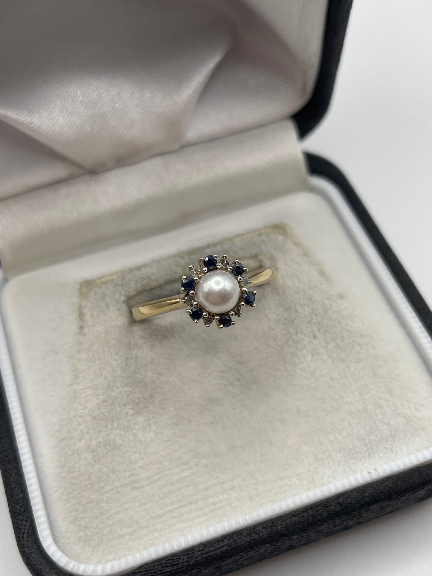 9ct gold pearl, sapphire and diamond ring
