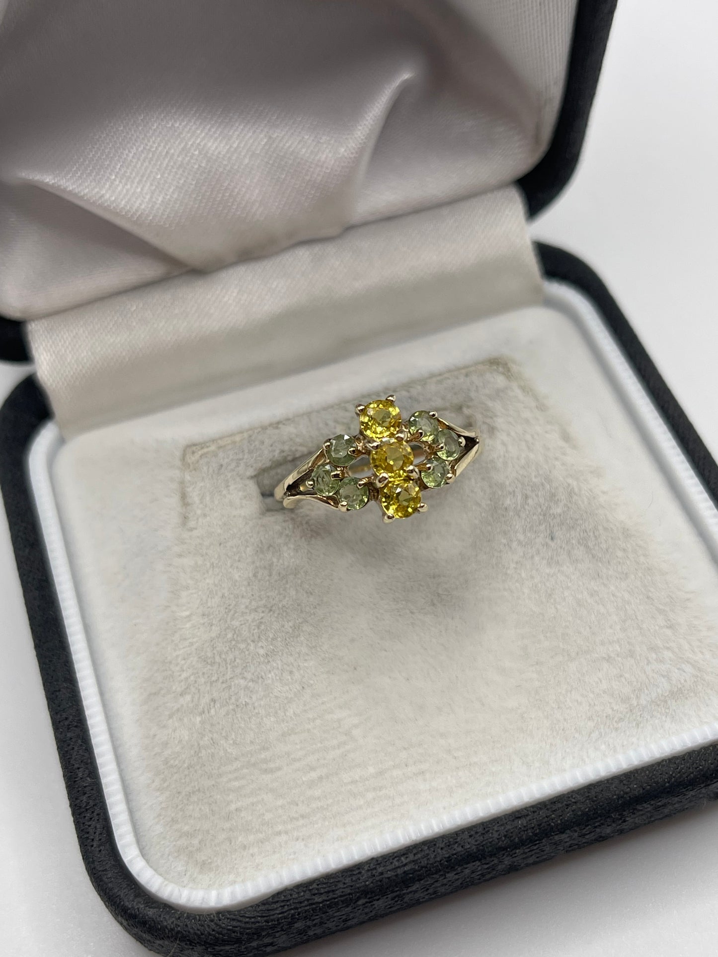 9ct gold sapphire cluster ring
